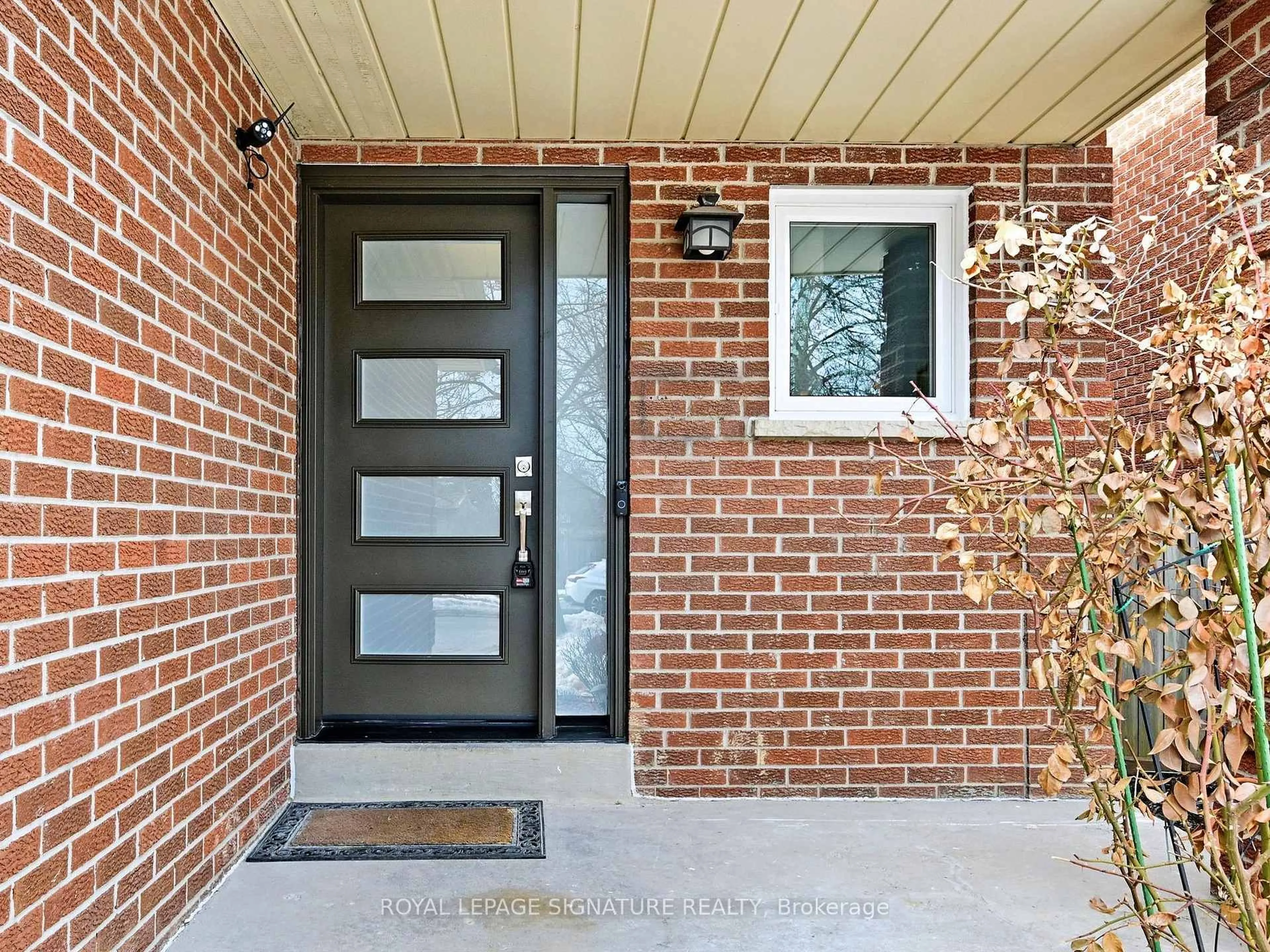 Home with brick exterior material, street for 72 Graham Cres, Markham Ontario L3P 4M1