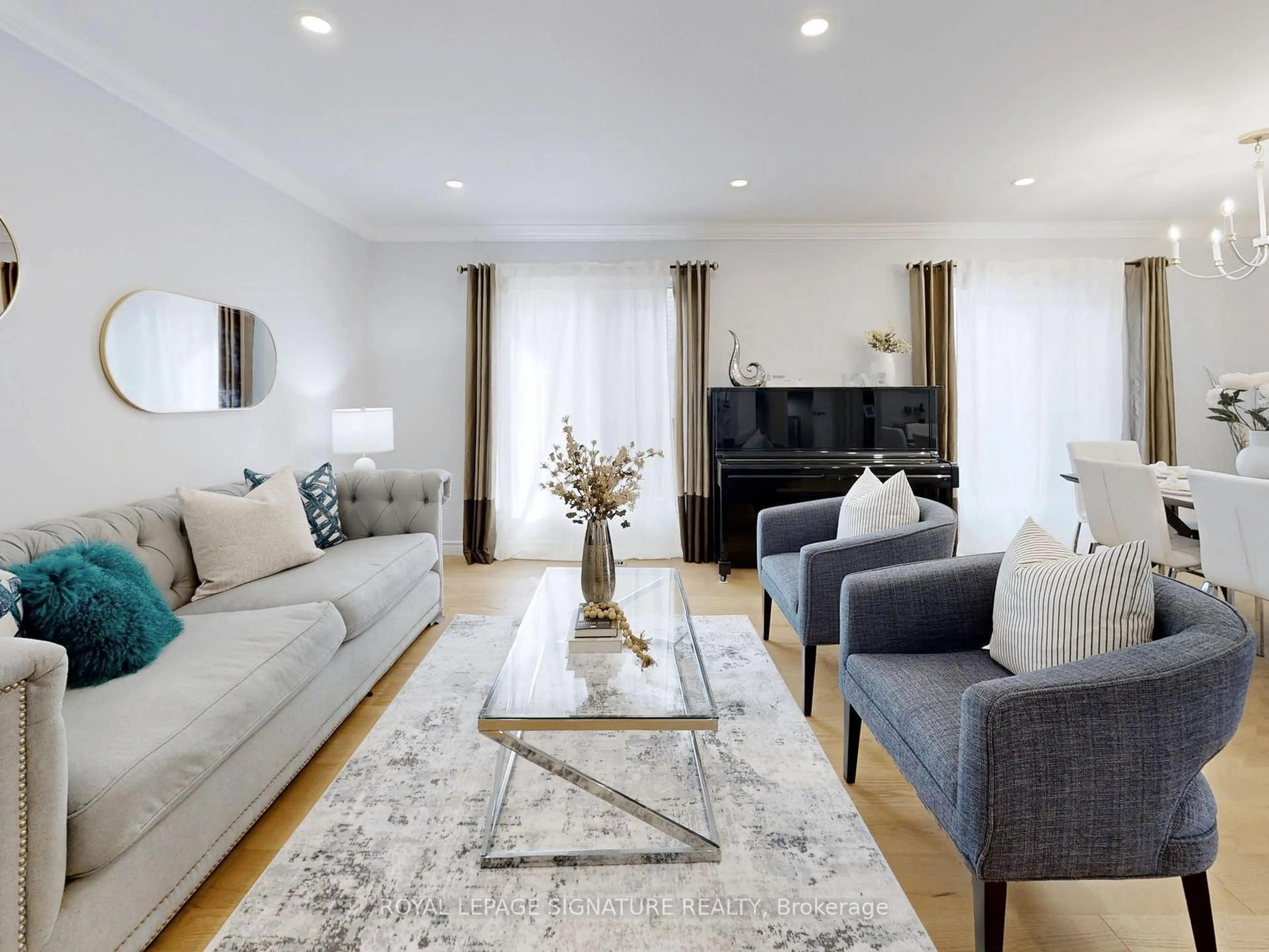 Living room with furniture, unknown for 72 Graham Cres, Markham Ontario L3P 4M1