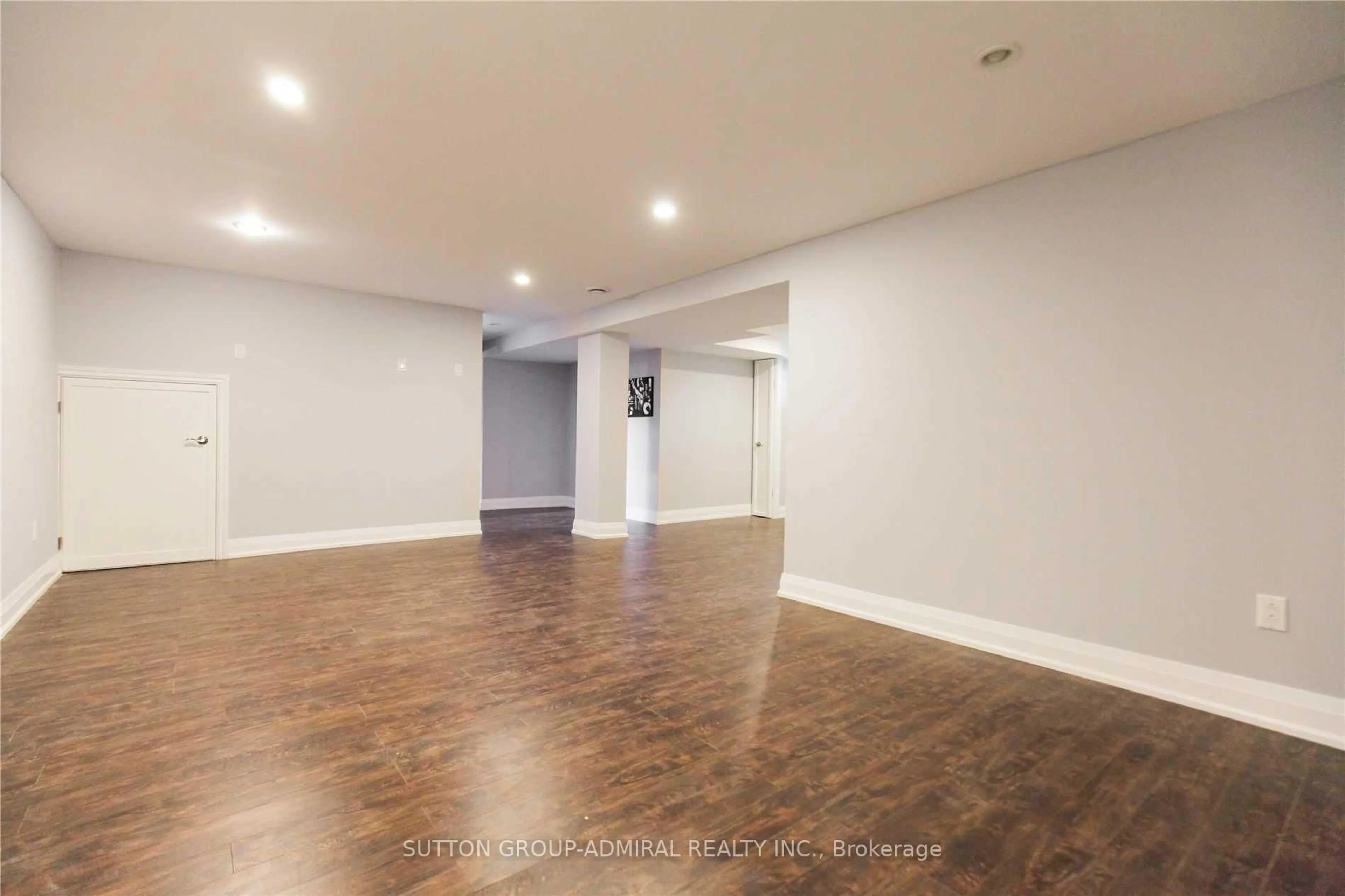 A pic of a room for 97 Millard Ave, Newmarket Ontario L3Y 1Y7