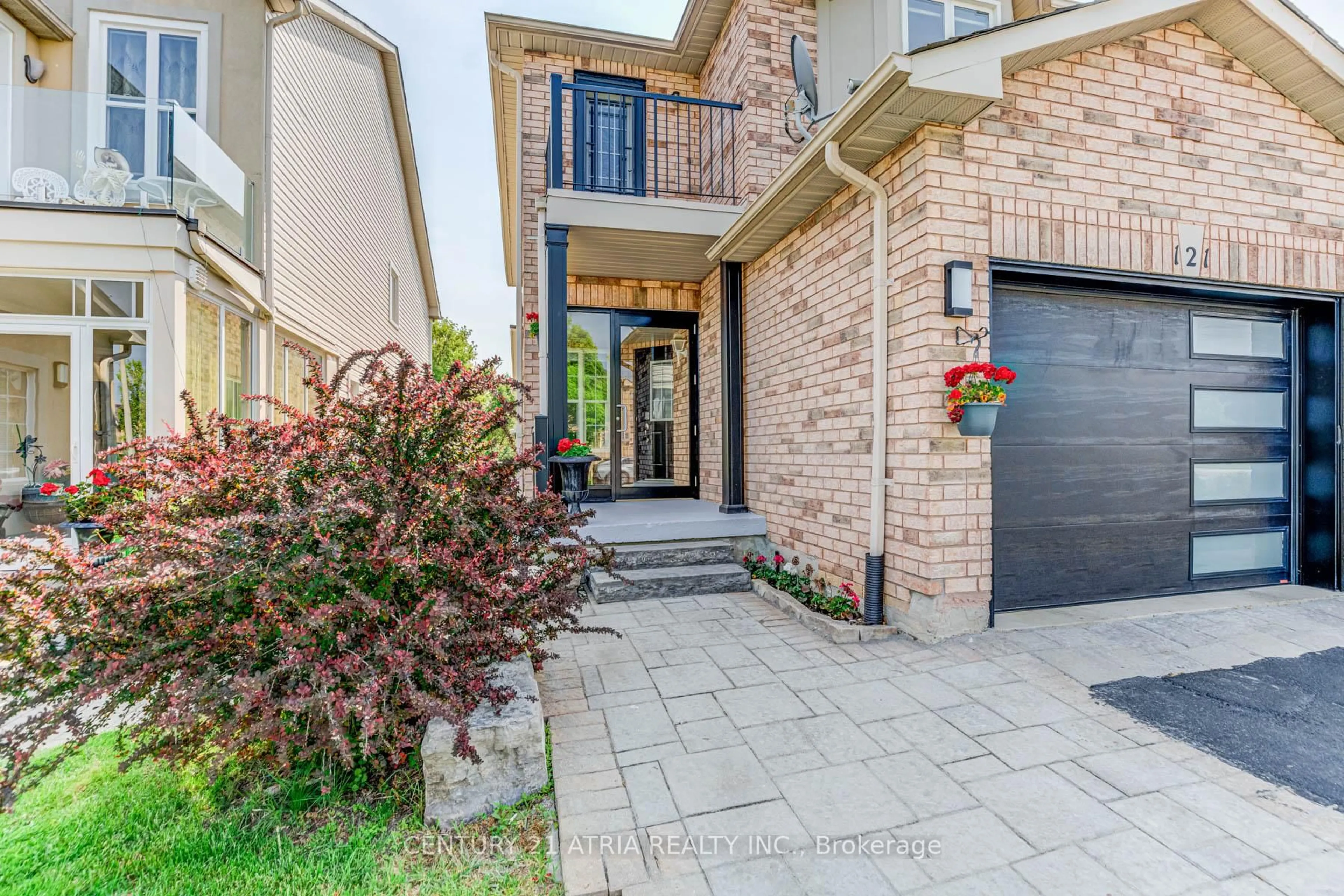 Home with brick exterior material, street for 121 English Oak Dr, Richmond Hill Ontario L4E 3X4