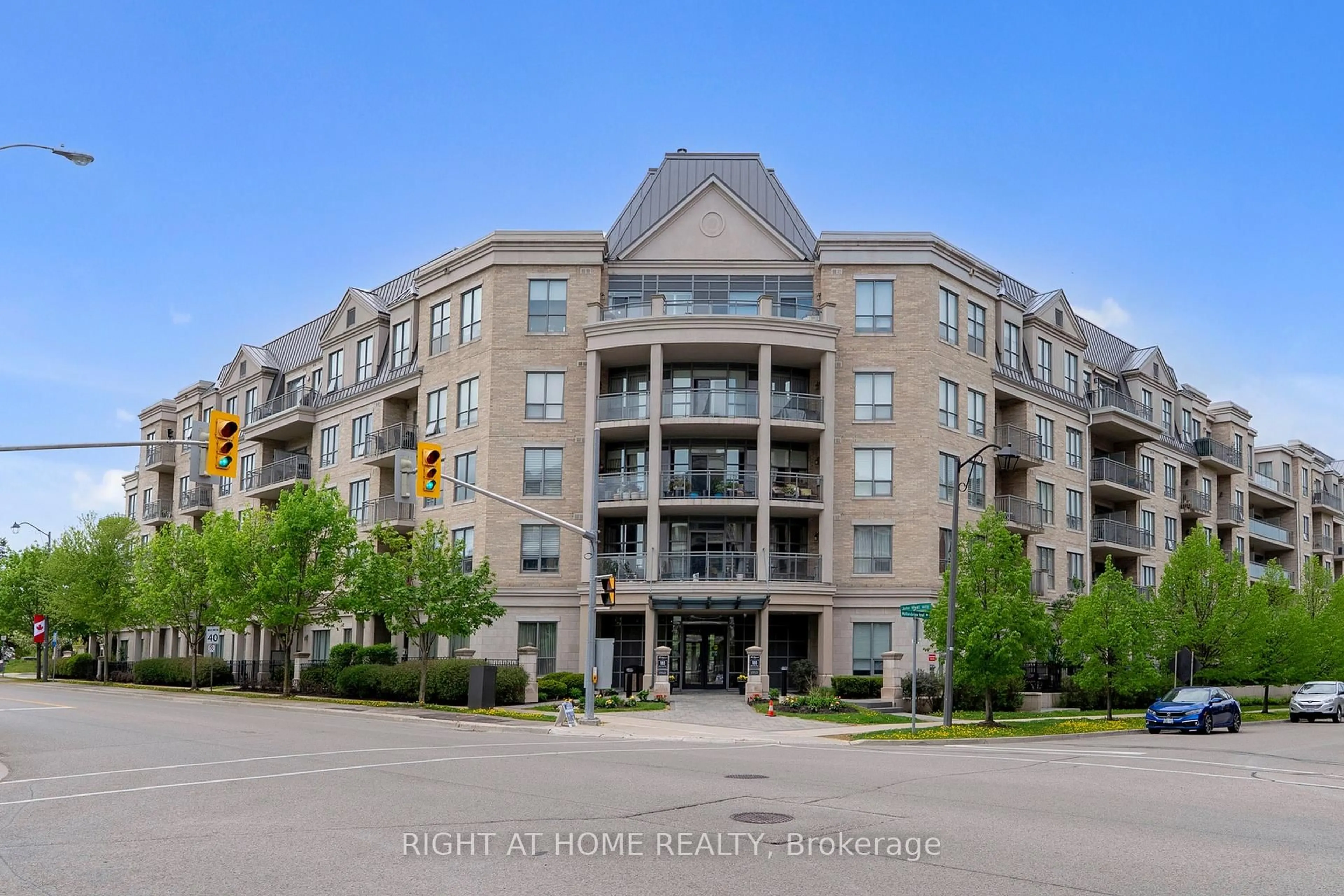 Unknown for 180 John West Way #422, Aurora Ontario L4G 0R3
