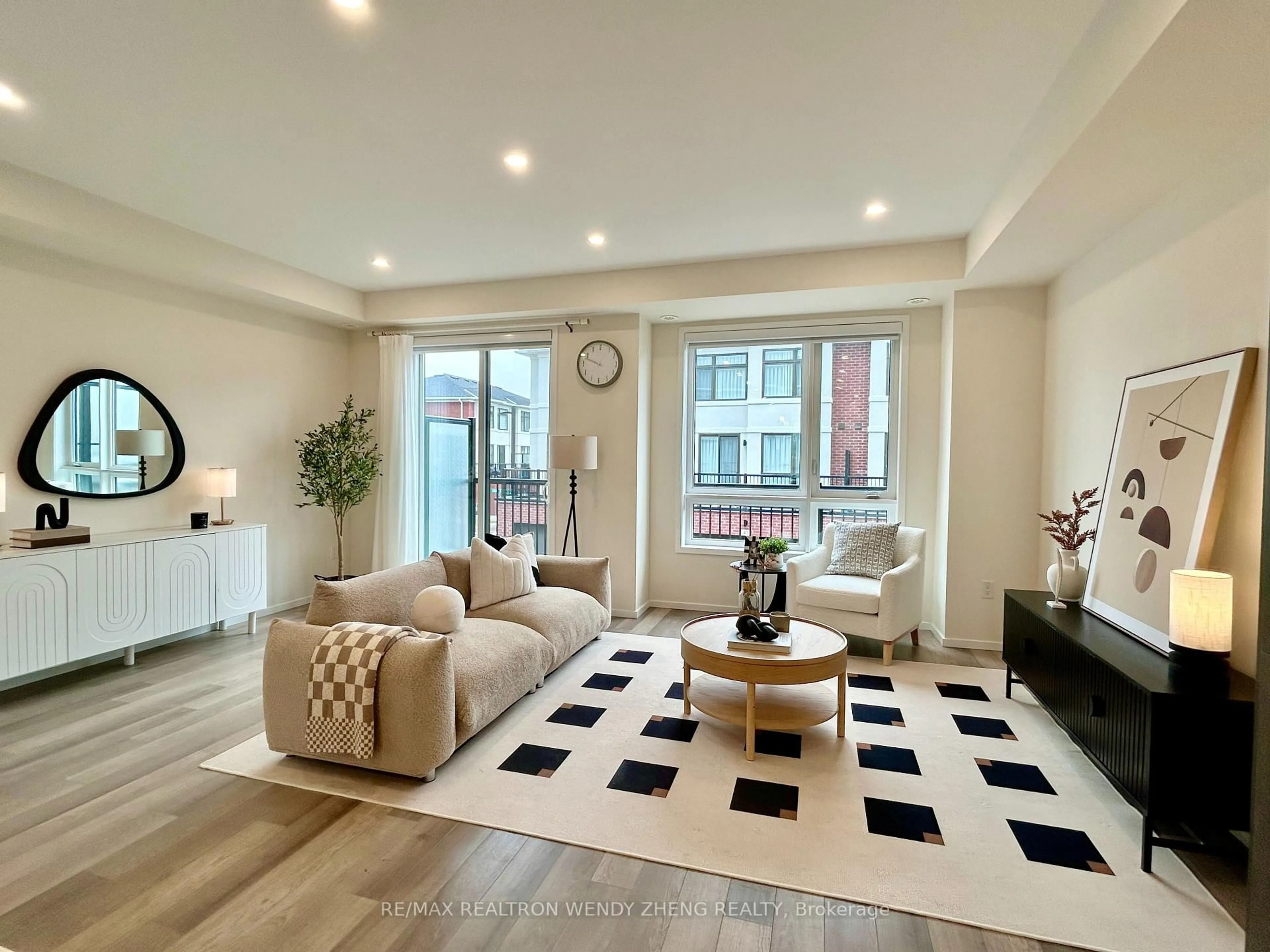 Living room with furniture, unknown for 44 James Noble Lane, Richmond Hill Ontario L4C 5S7