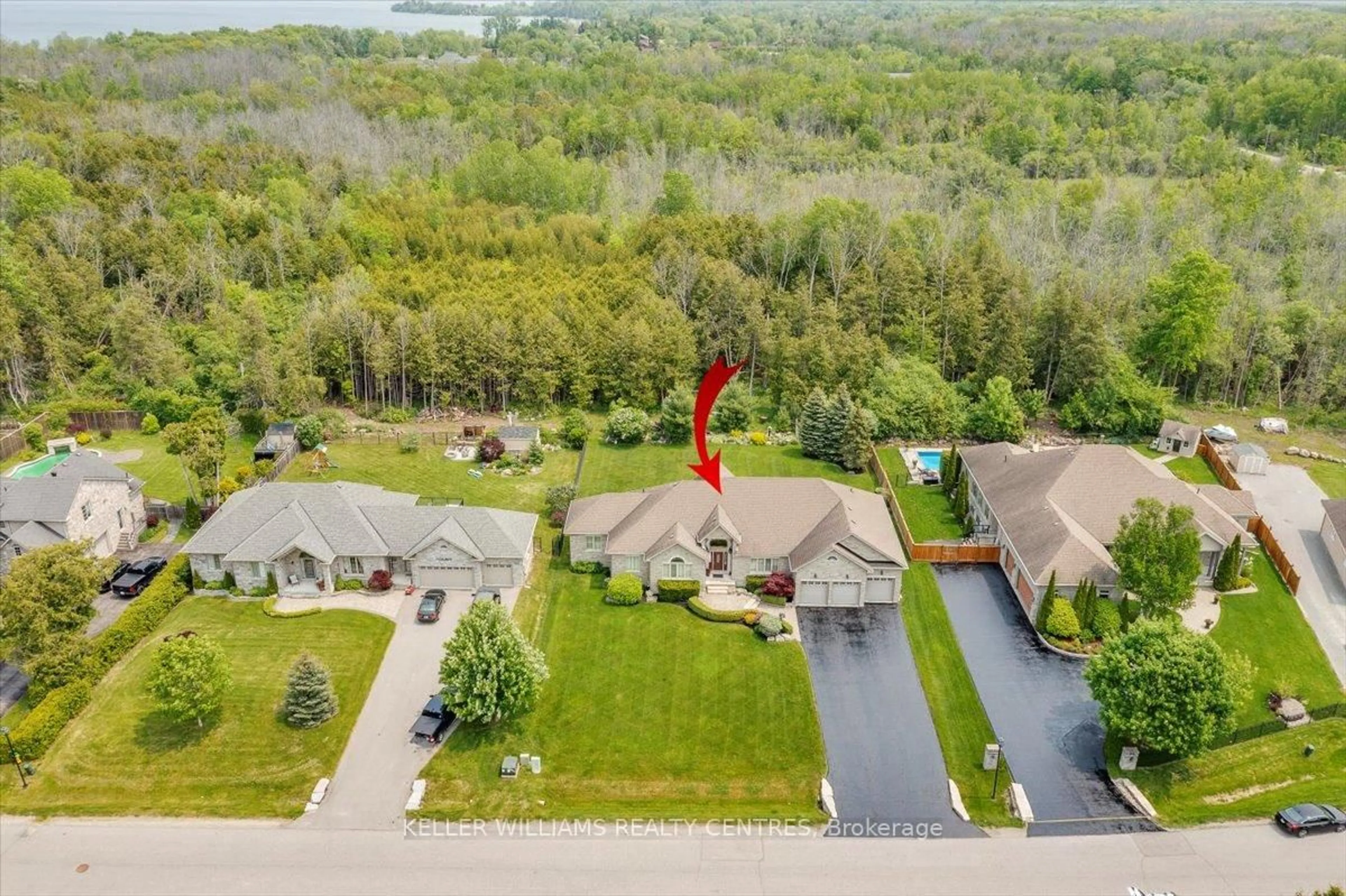 A pic from outside/outdoor area/front of a property/back of a property/a pic from drone, water/lake/river/ocean view for 41 Huntley Dr, Georgina Ontario L0E 1S0