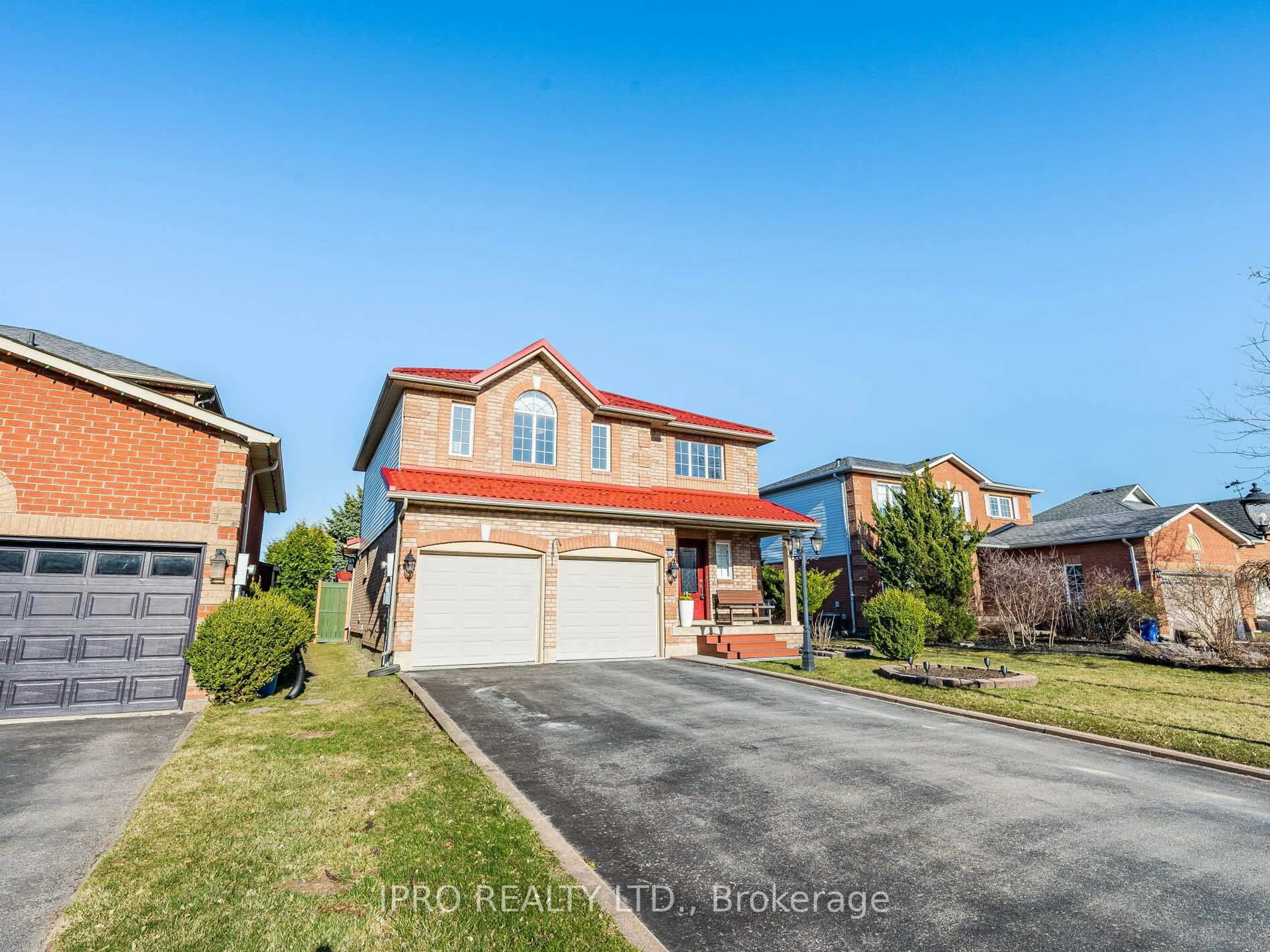 A pic from outside/outdoor area/front of a property/back of a property/a pic from drone, street for 5 Reynolds Ave, New Tecumseth Ontario L0G 1A0