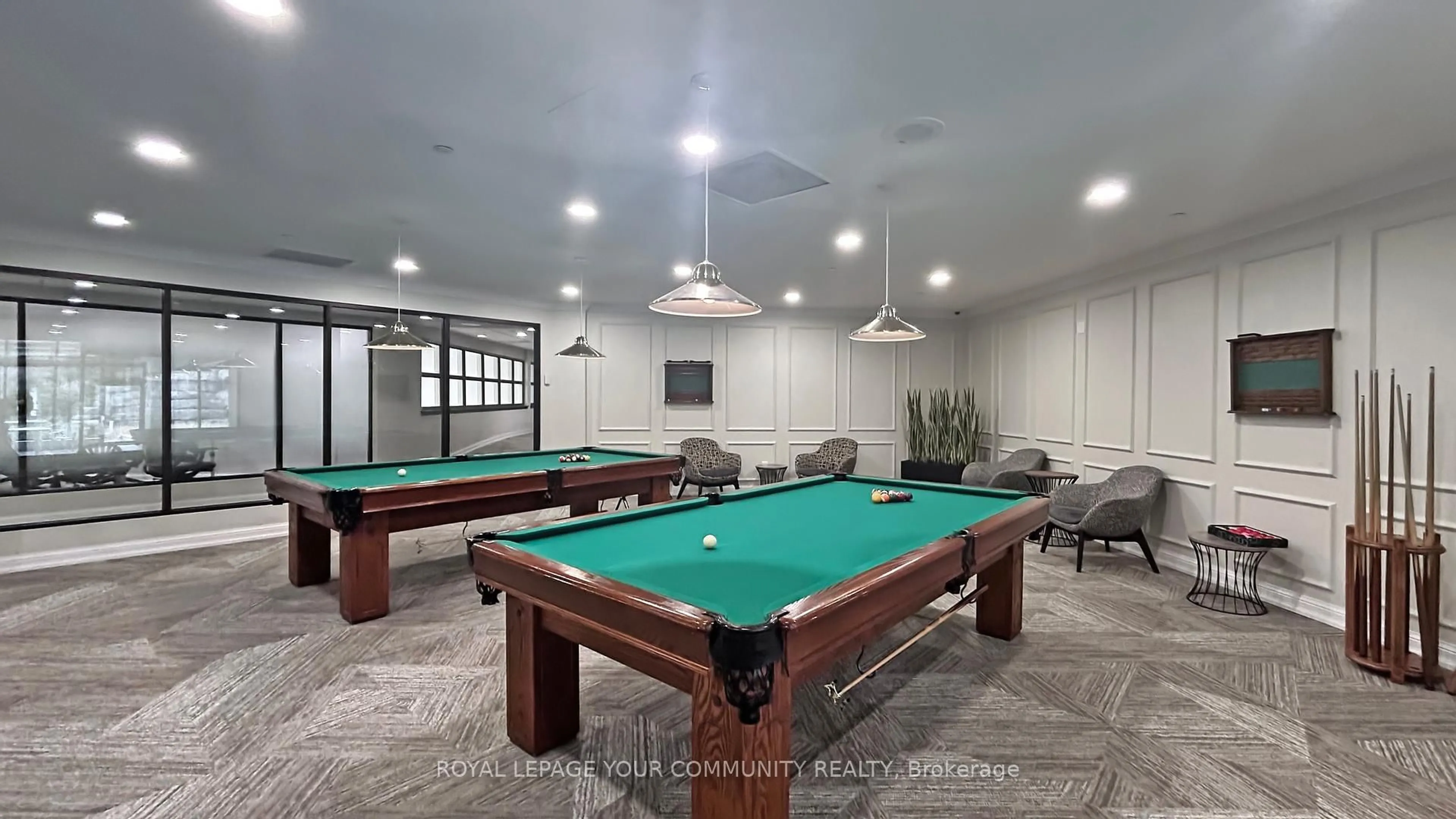 Pool for 32 Clarissa Dr #328, Richmond Hill Ontario L4C 9R7