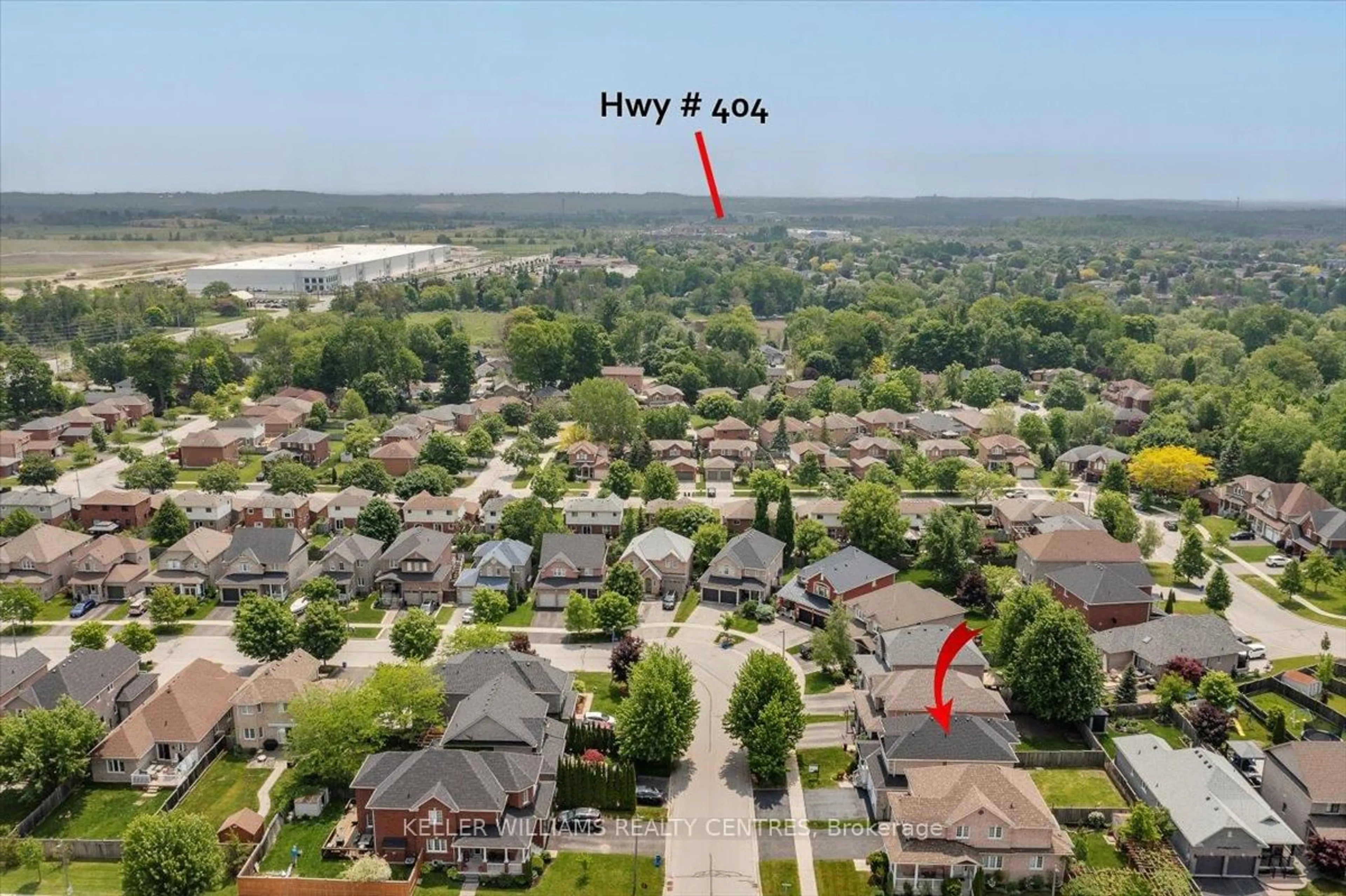 A pic from outside/outdoor area/front of a property/back of a property/a pic from drone, water/lake/river/ocean view for 3 Laurelbank Cres, Georgina Ontario L4P 4H6