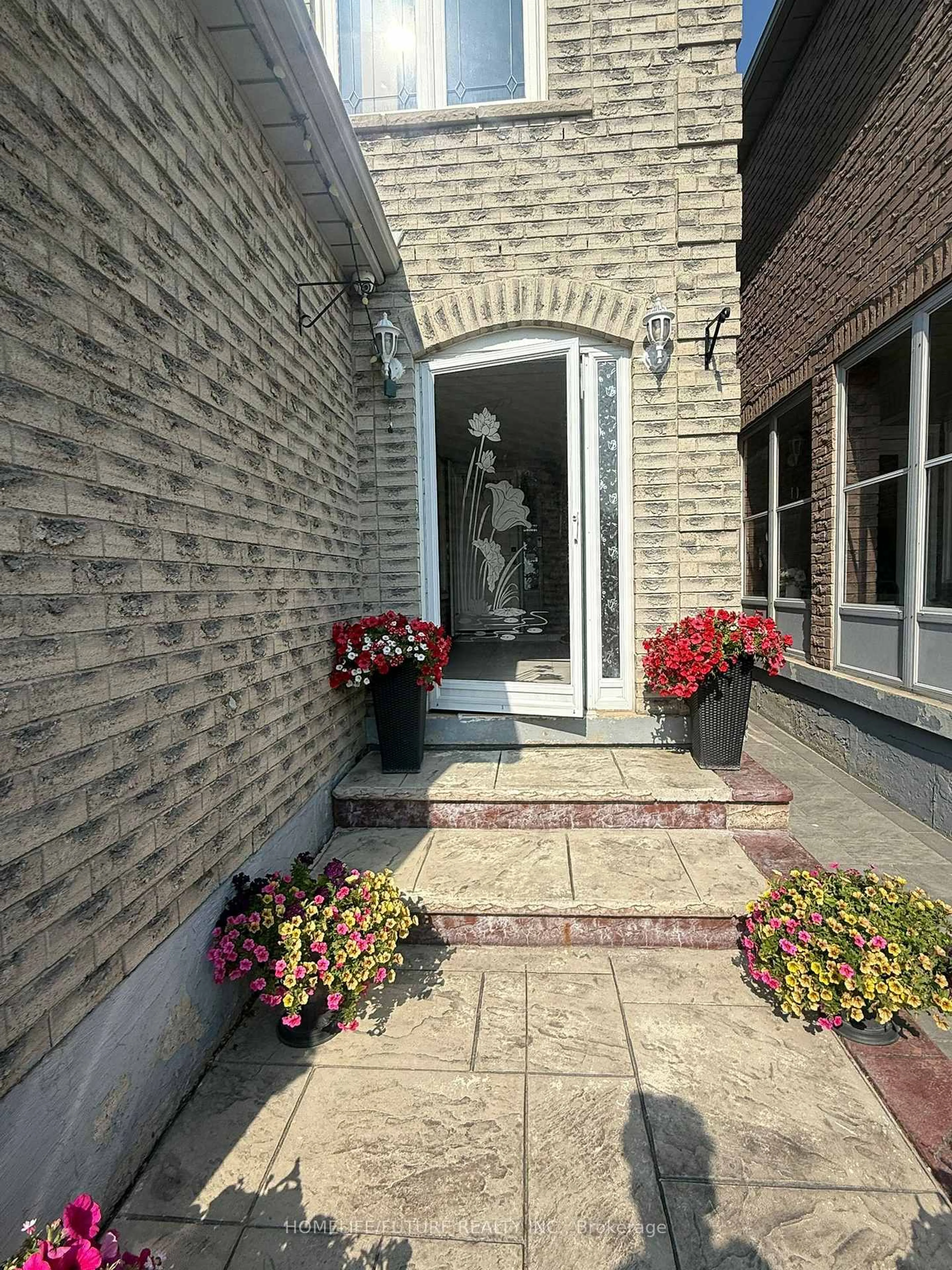 Home with brick exterior material, street for 85 Stather Cres, Markham Ontario L3S 2X5