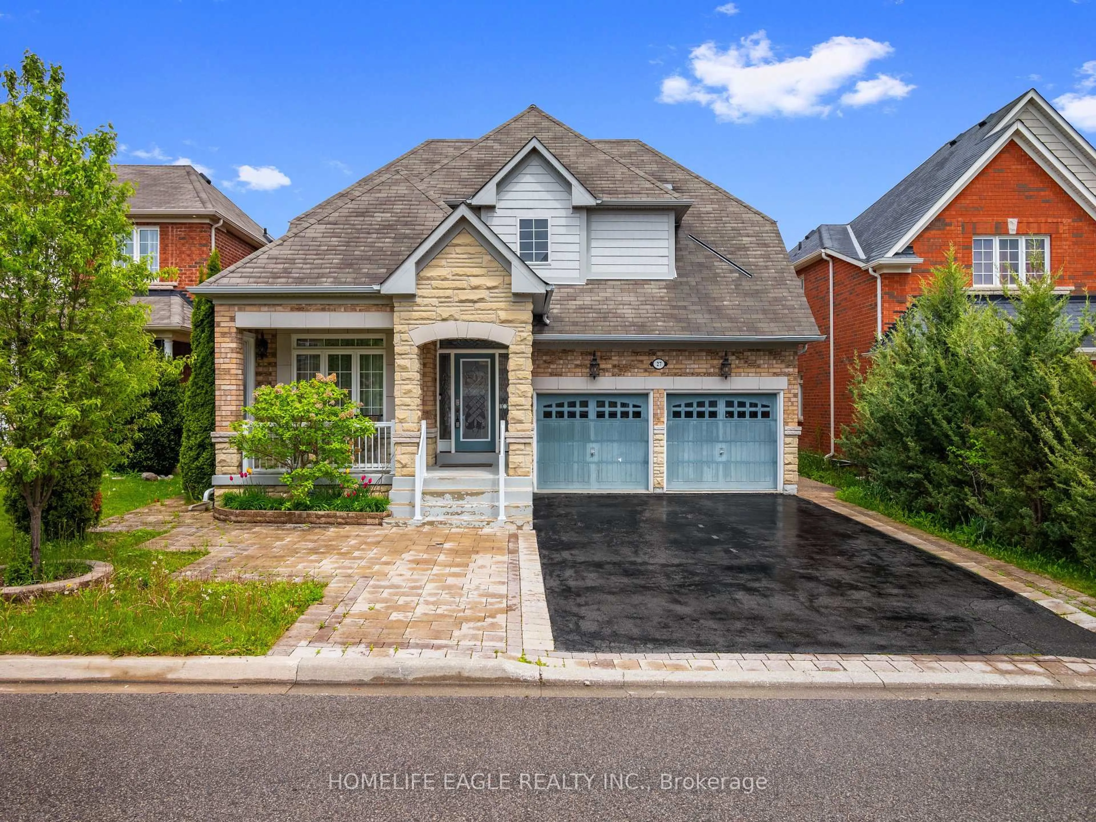 Home with brick exterior material, street for 27 Mccann Cres, Bradford West Gwillimbury Ontario L3Z 0G6