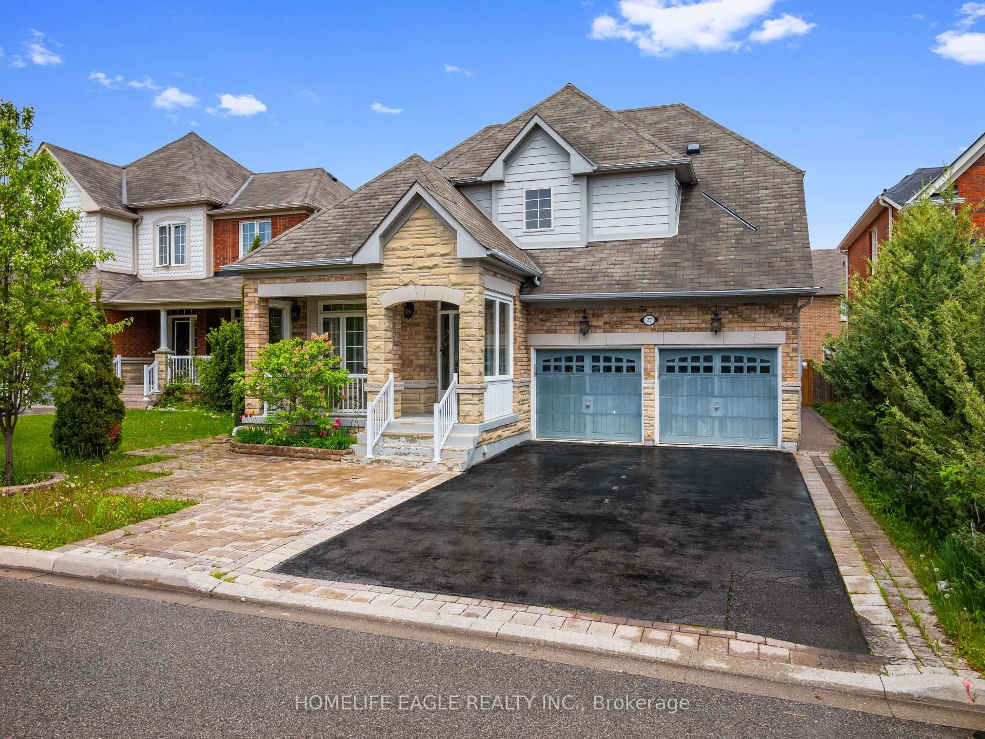 Home with brick exterior material, street for 27 Mccann Cres, Bradford West Gwillimbury Ontario L3Z 0G6
