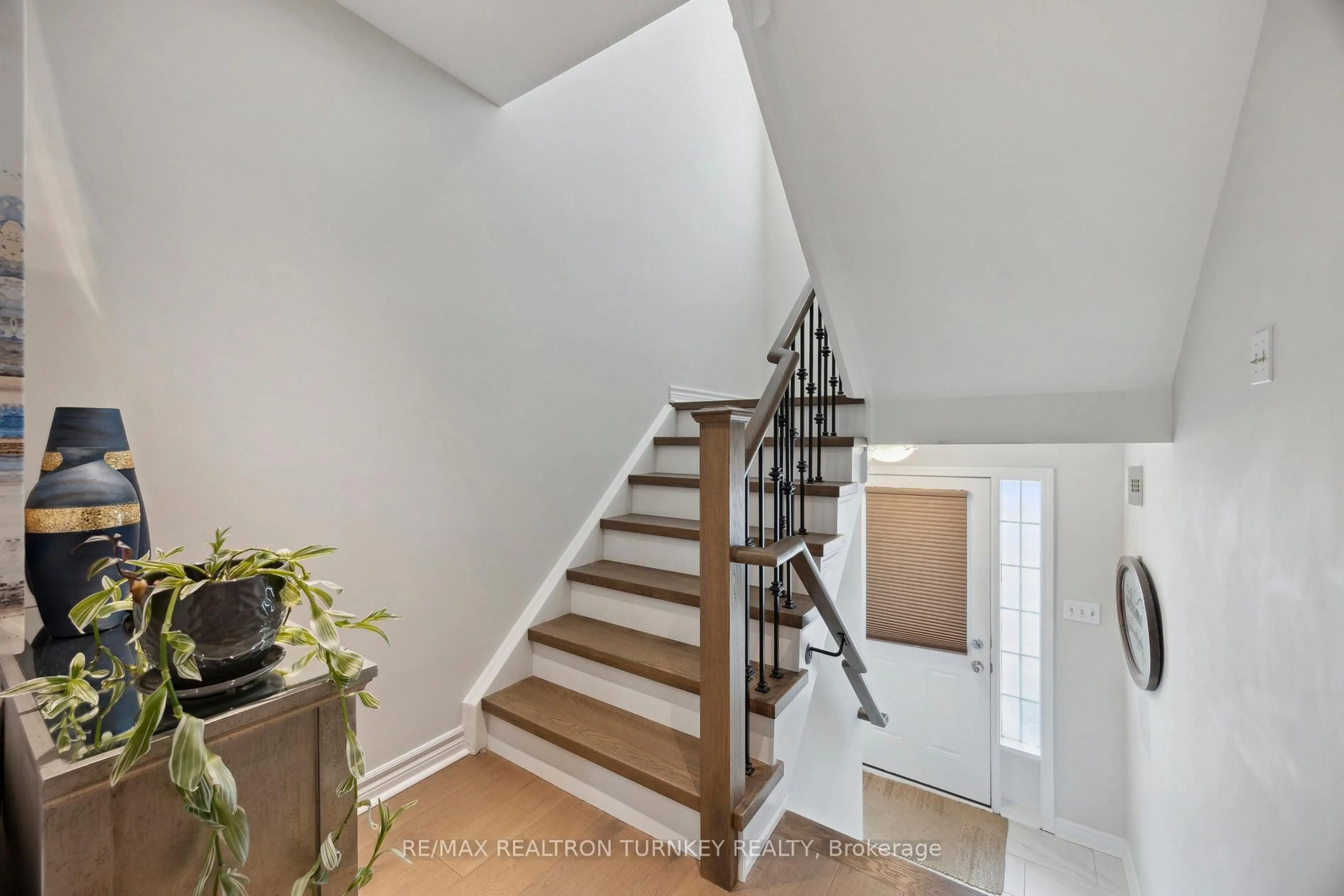 Unknown for 66 Natale Crt, Bradford West Gwillimbury Ontario L3Z 3B1