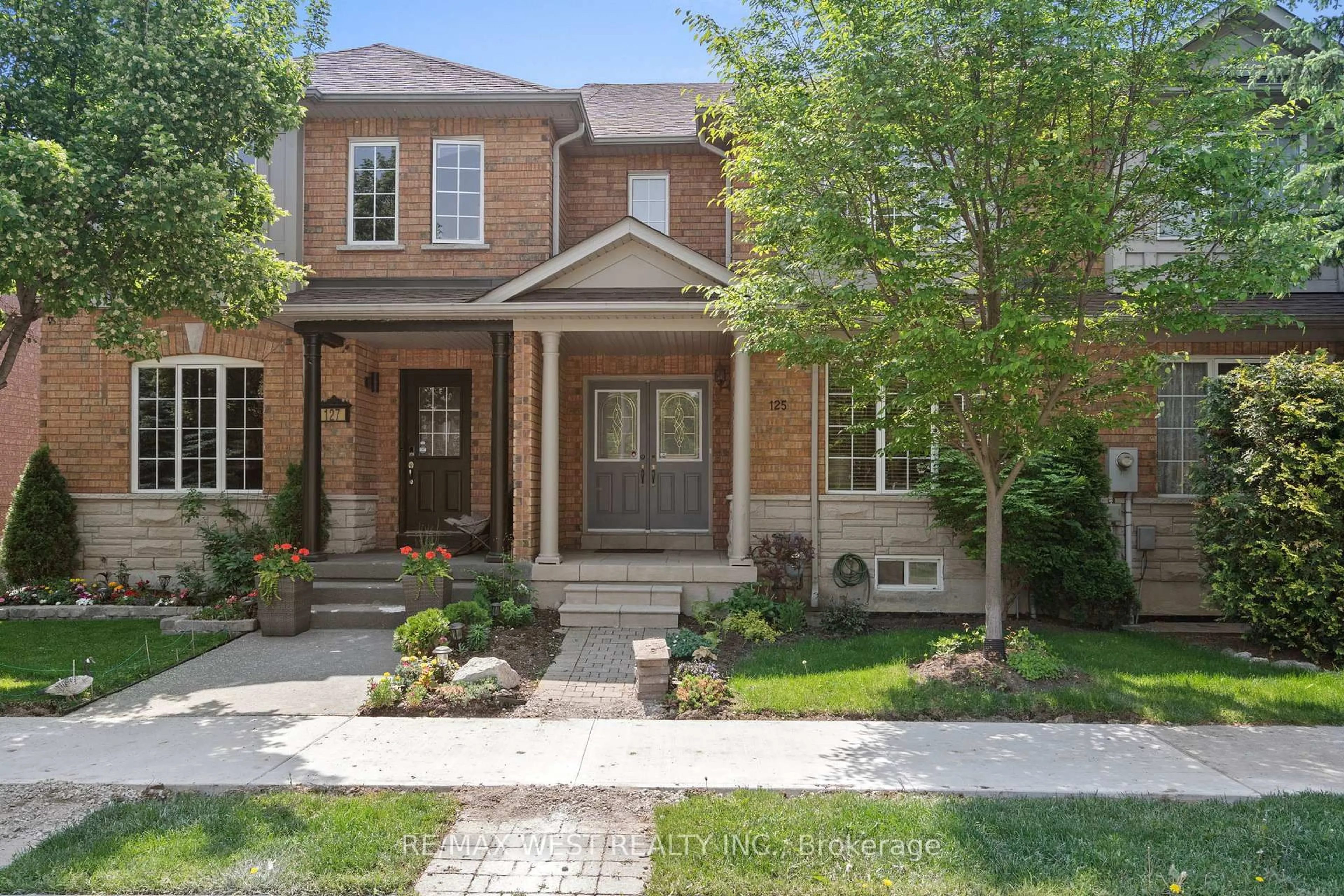 Home with brick exterior material, street for 125 Colle Melito Way, Vaughan Ontario L4H 1V4