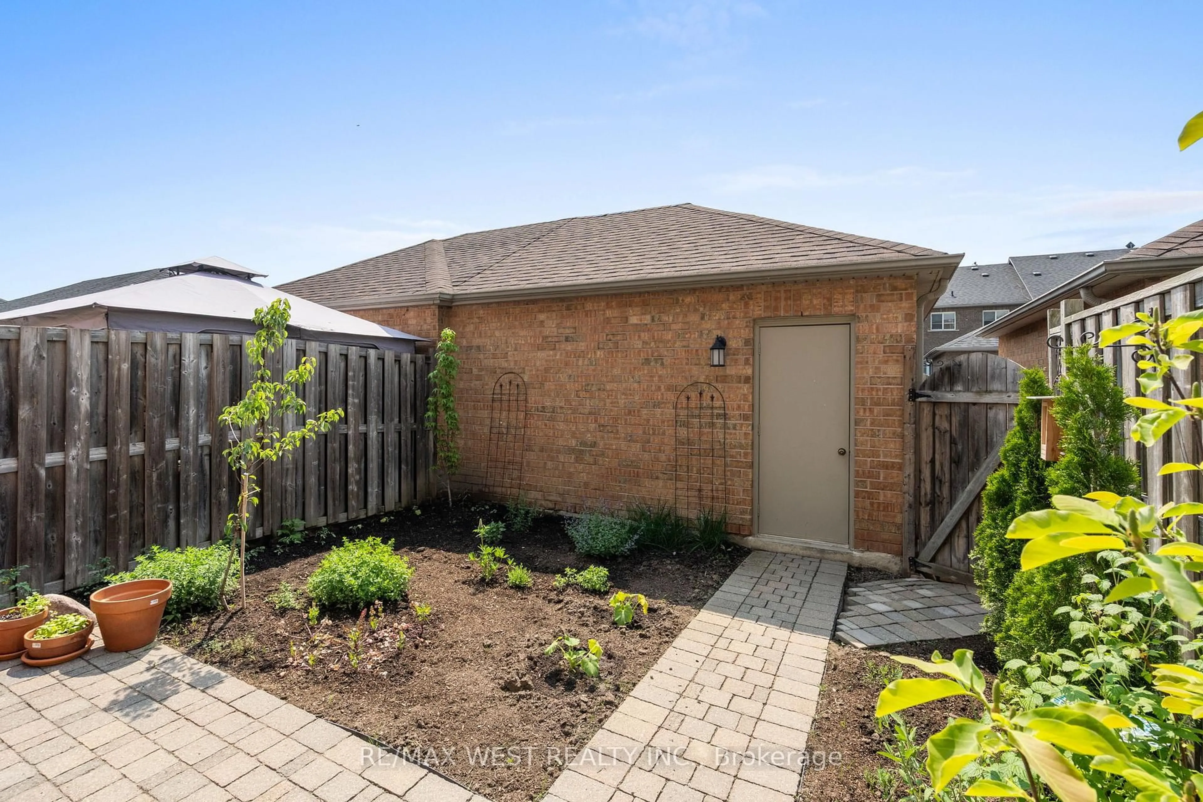 Home with brick exterior material, street for 125 Colle Melito Way, Vaughan Ontario L4H 1V4