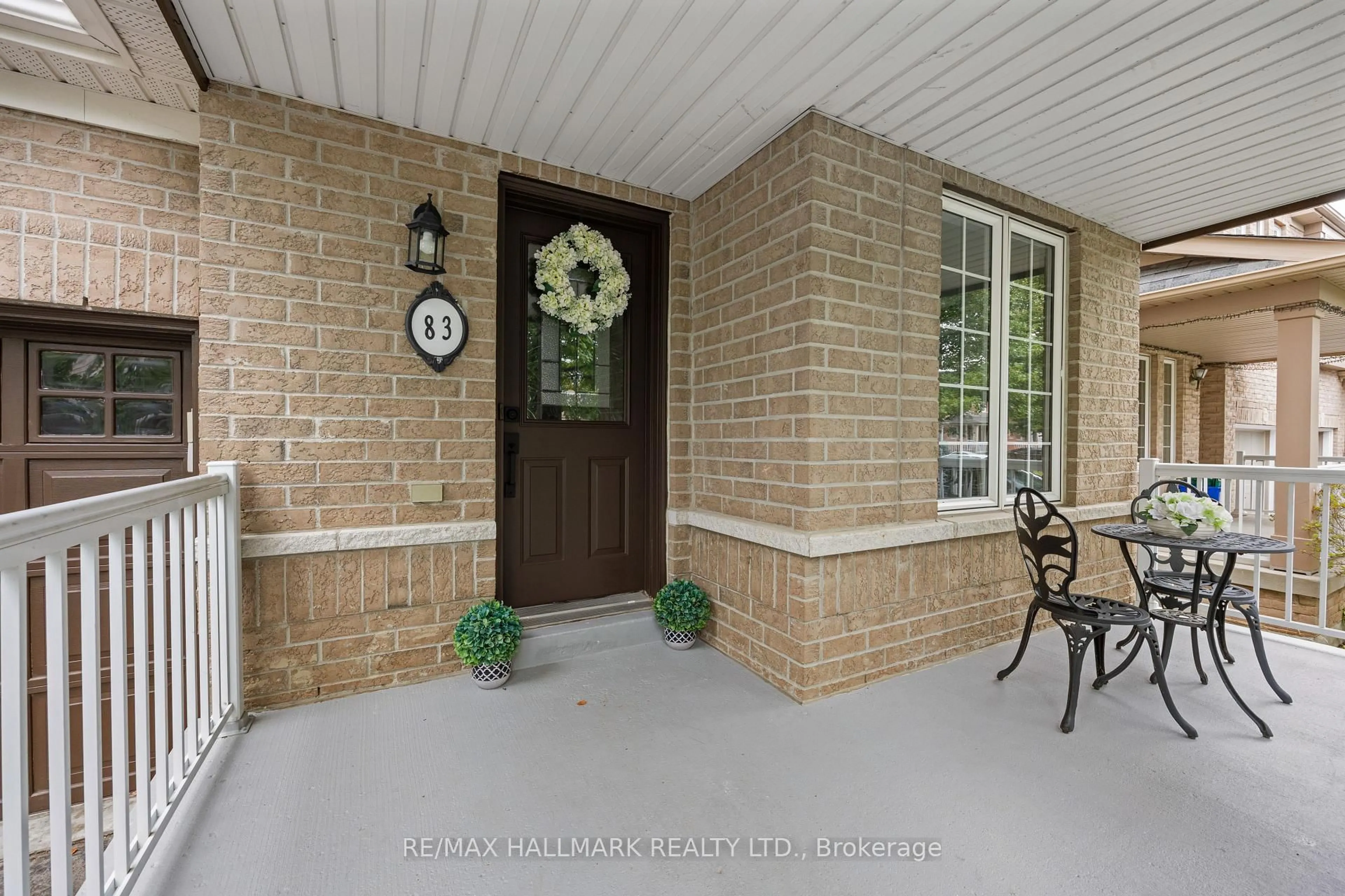 Indoor entryway for 83 Matthew Boyd Cres, Newmarket Ontario L3X 3C5