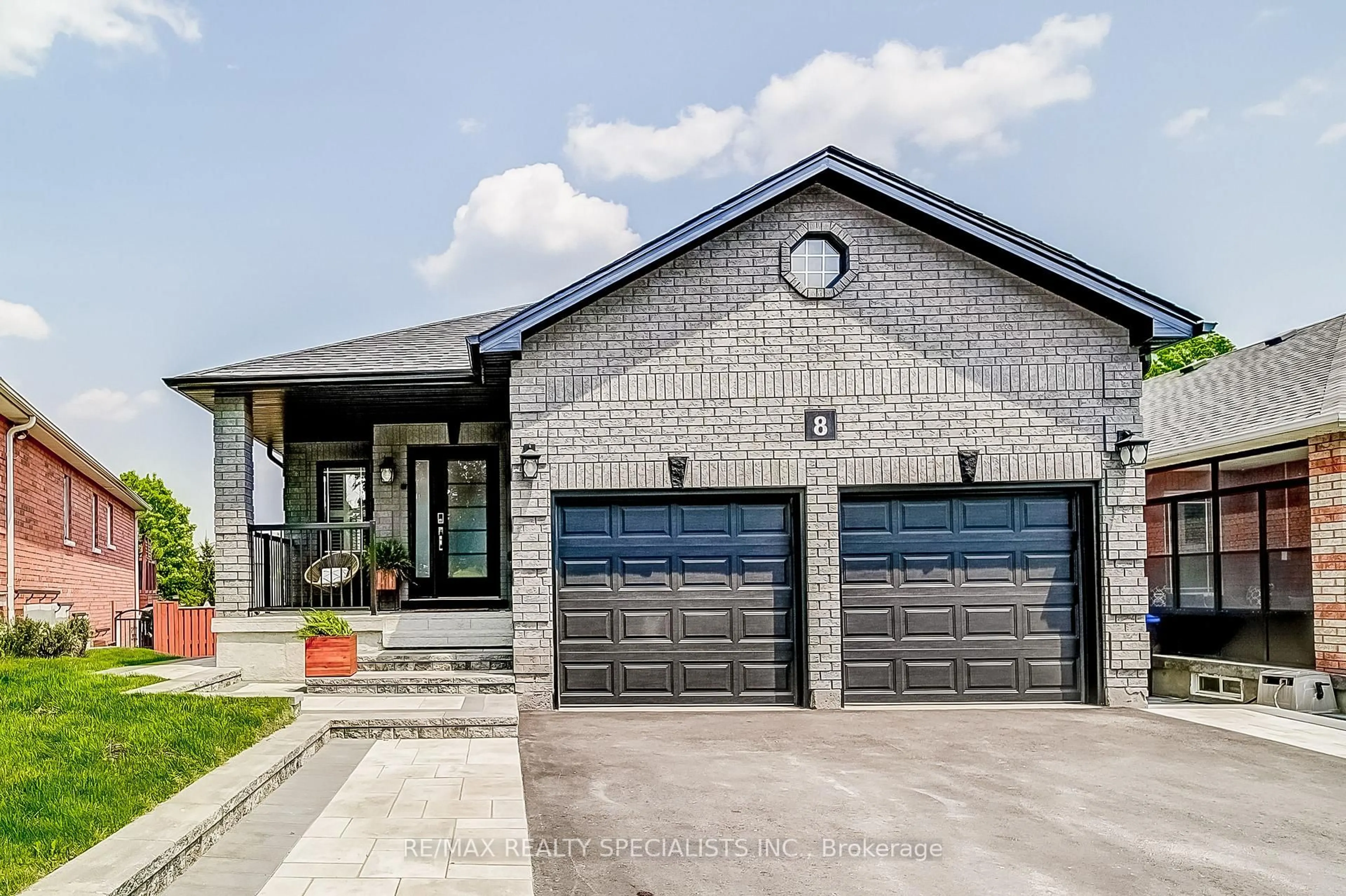 Home with brick exterior material, street for 8 Wyman Cres, Bradford West Gwillimbury Ontario L3Z 3J5
