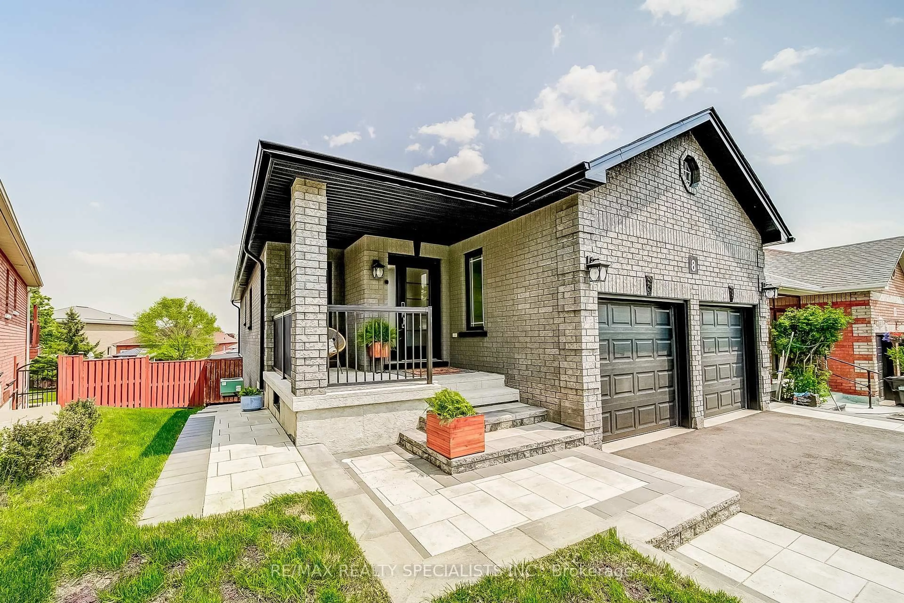 Home with brick exterior material, street for 8 Wyman Cres, Bradford West Gwillimbury Ontario L3Z 3J5