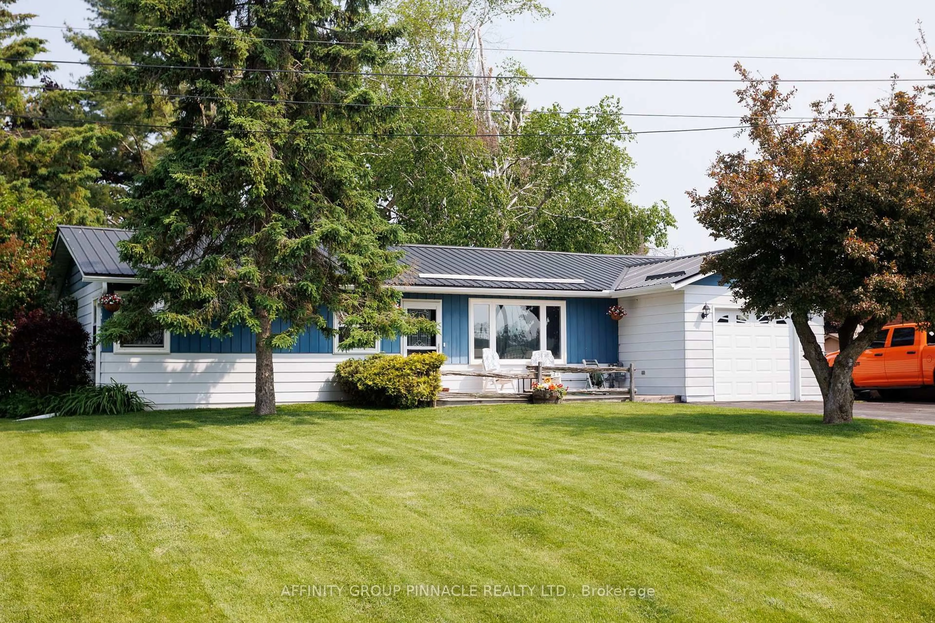 Home with vinyl exterior material, street for 46 Maplewood Ave, Brock Ontario L0K 1A0