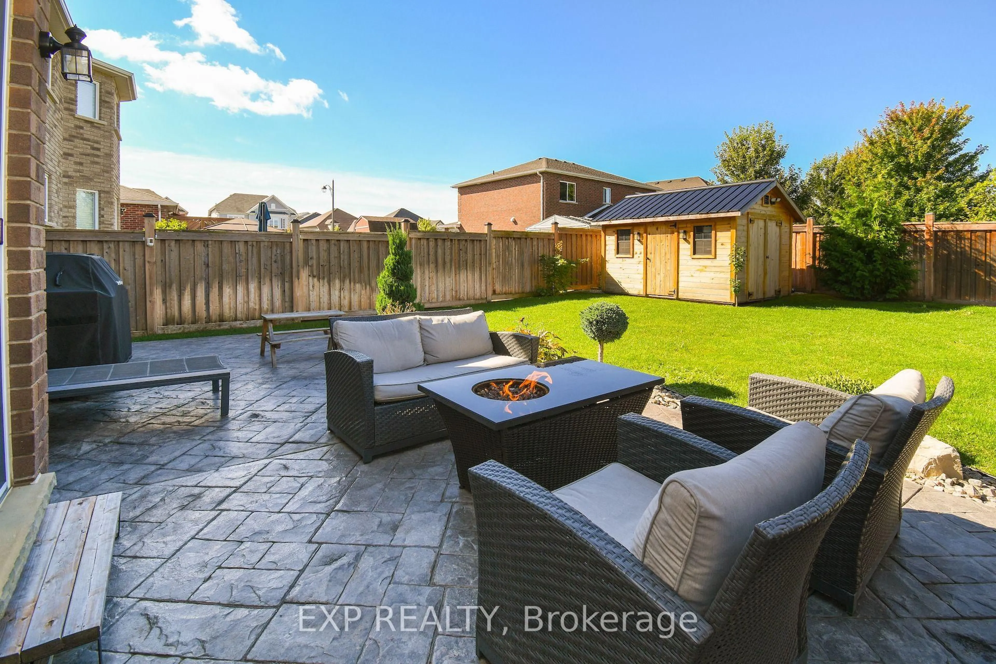 Patio, street for 452 Greenwood Dr, Essa Ontario L0M 1B6