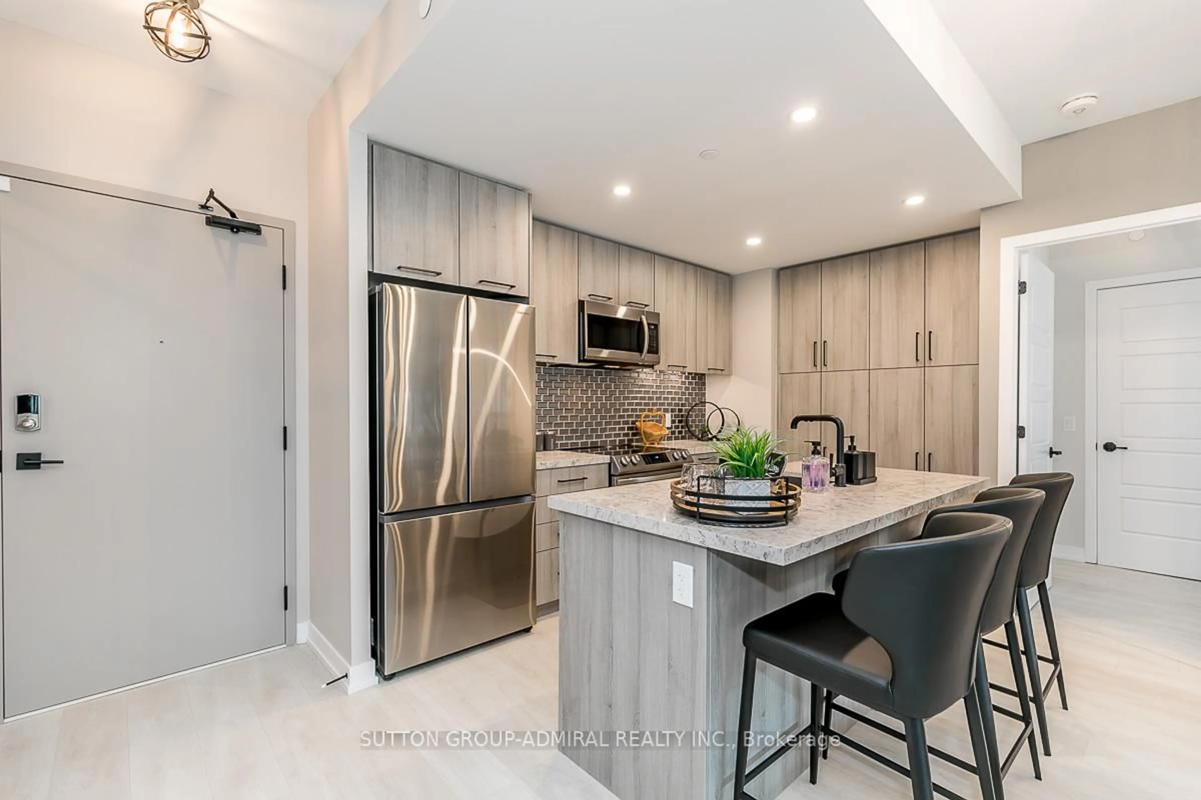 Open concept kitchen, ceramic/tile floor for 415 Sea Ray Ave #221, Innisfil Ontario L9S 0R5