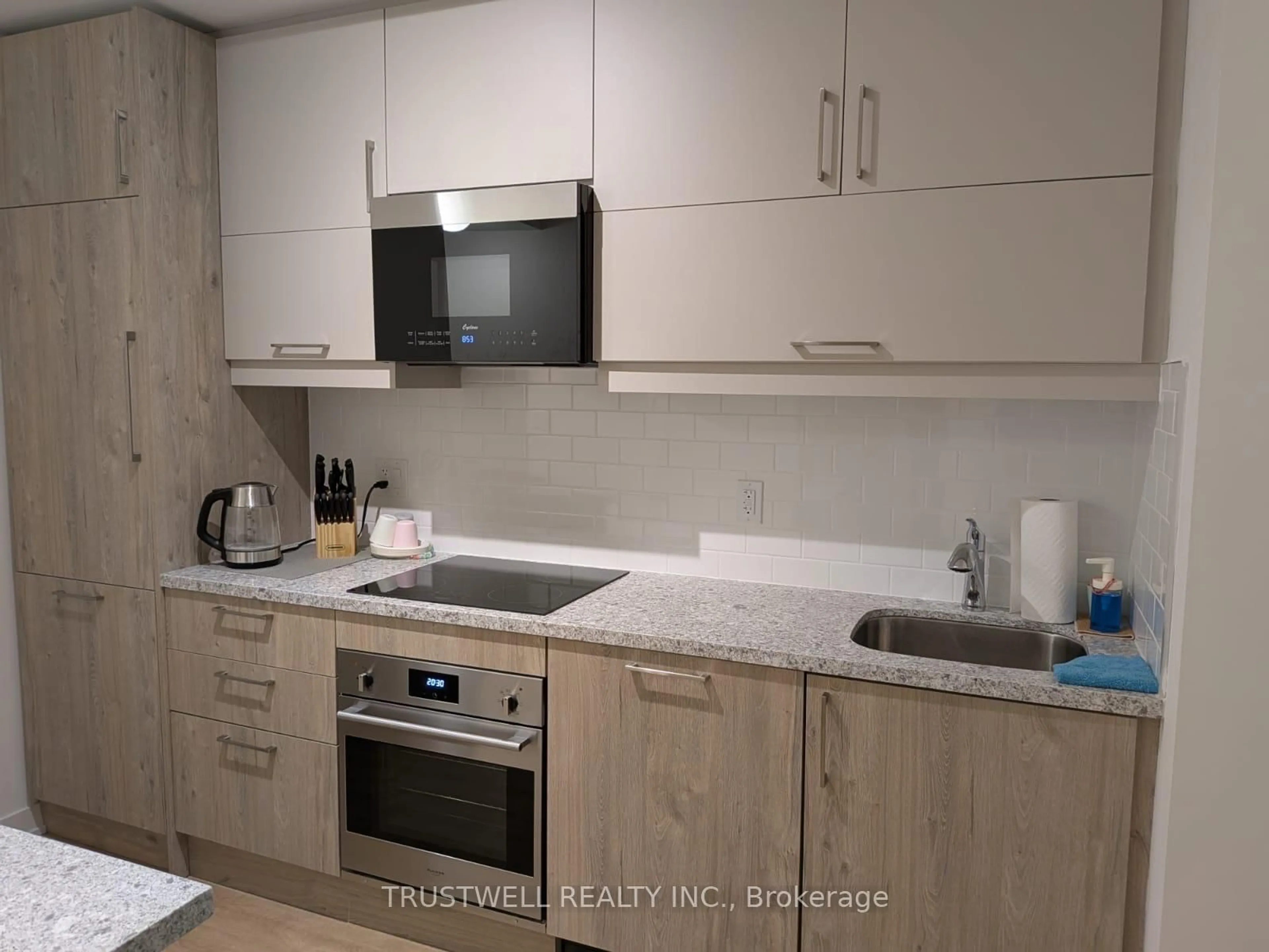 Standard kitchen, unknown for 292 Verdale Crossing #B605, Markham Ontario L6G 0H6