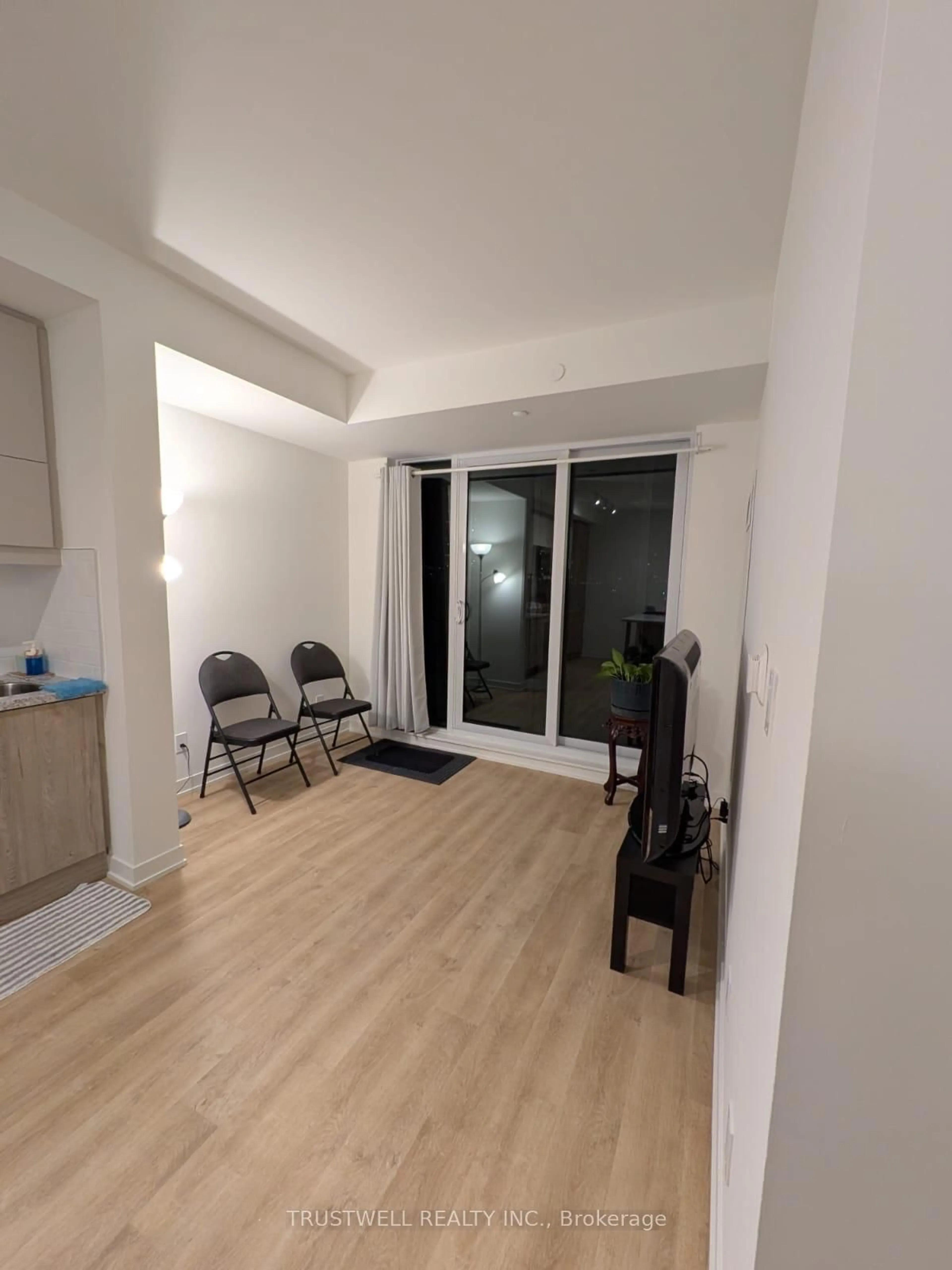 A pic of a room for 292 Verdale Crossing #B605, Markham Ontario L6G 0H6
