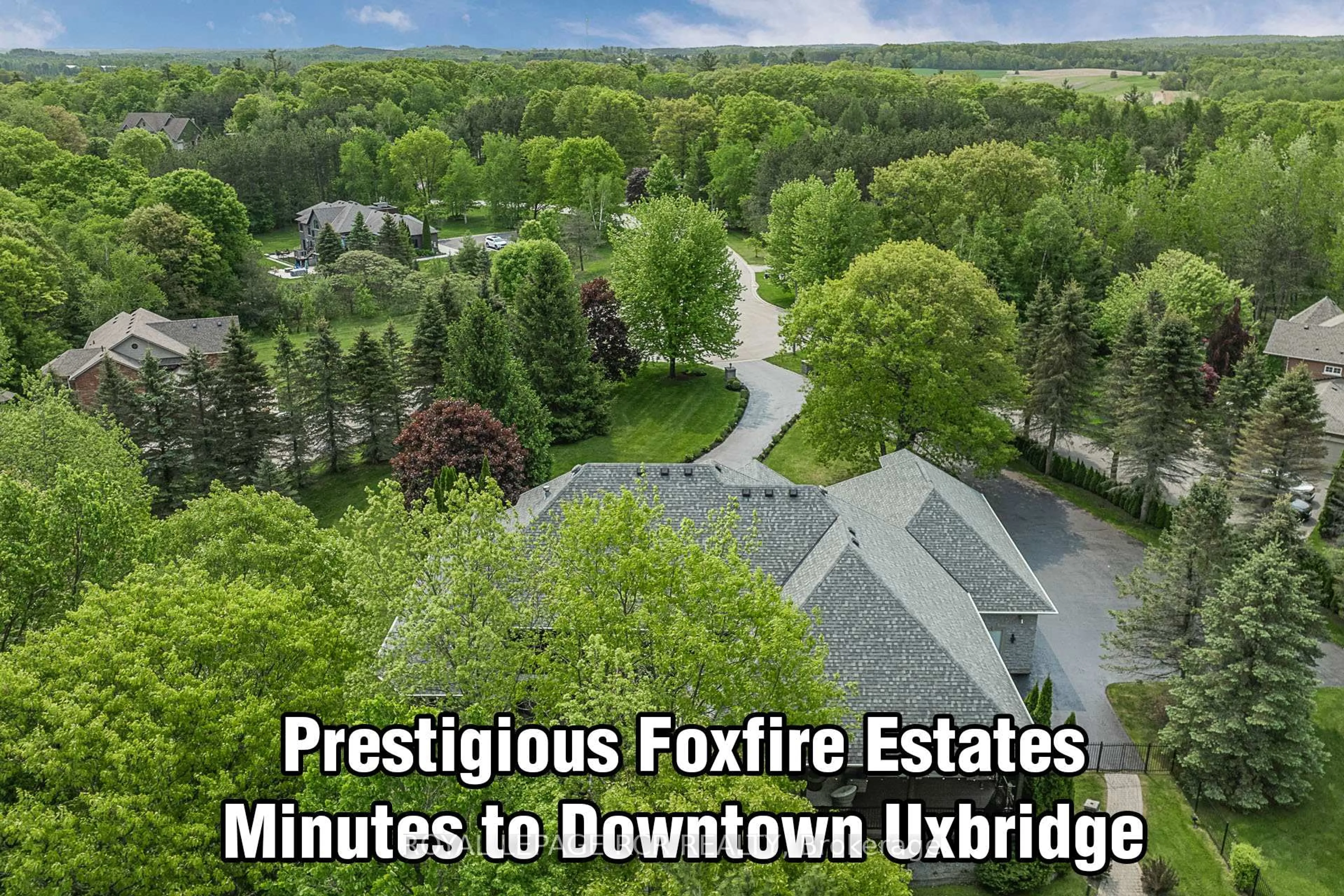 A pic from outside/outdoor area/front of a property/back of a property/a pic from drone, street for 12 Deer Ru, Uxbridge Ontario L9P 1R4