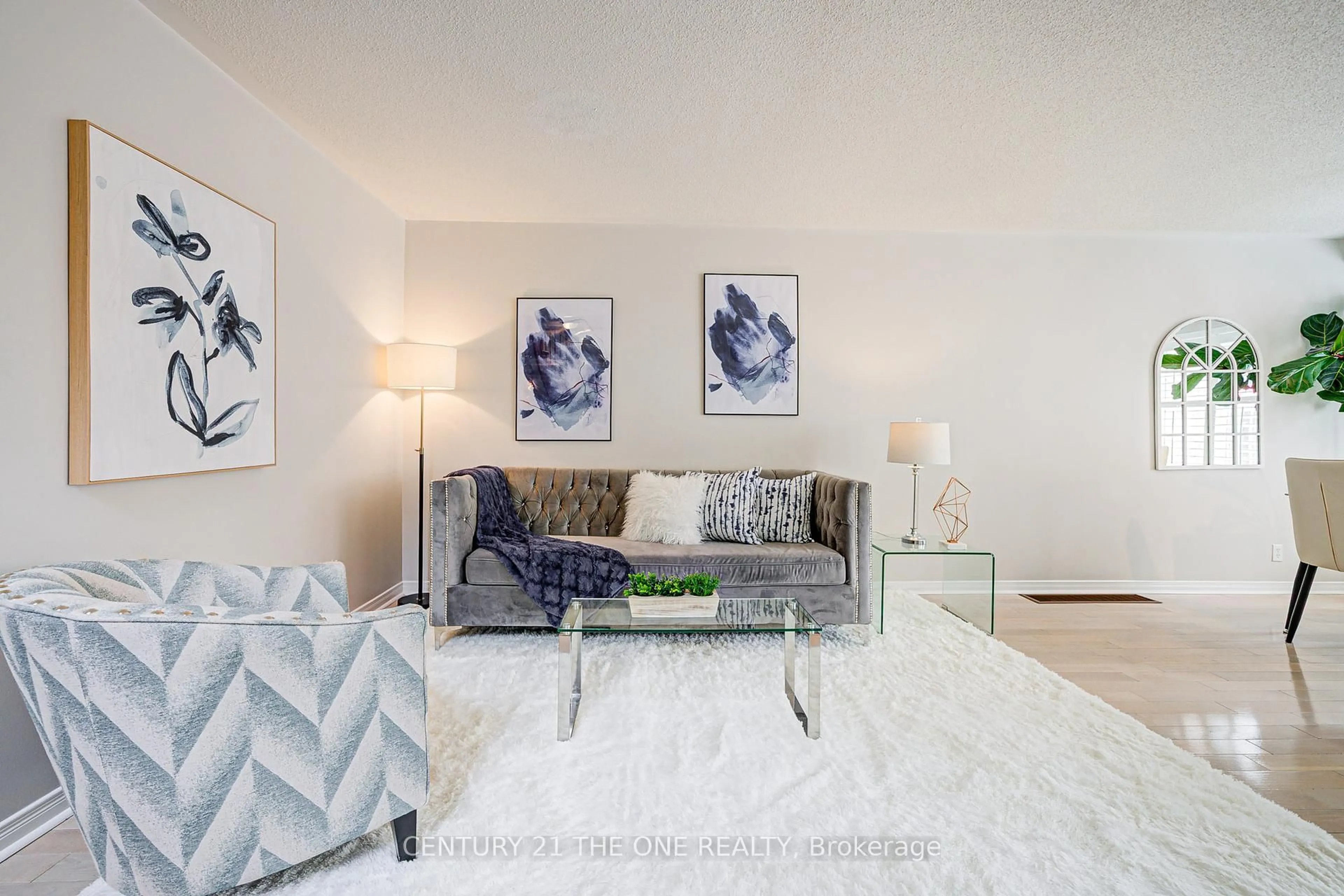 Living room with furniture, unknown for 20 Goldbrook Cres, Richmond Hill Ontario L4S 1V4