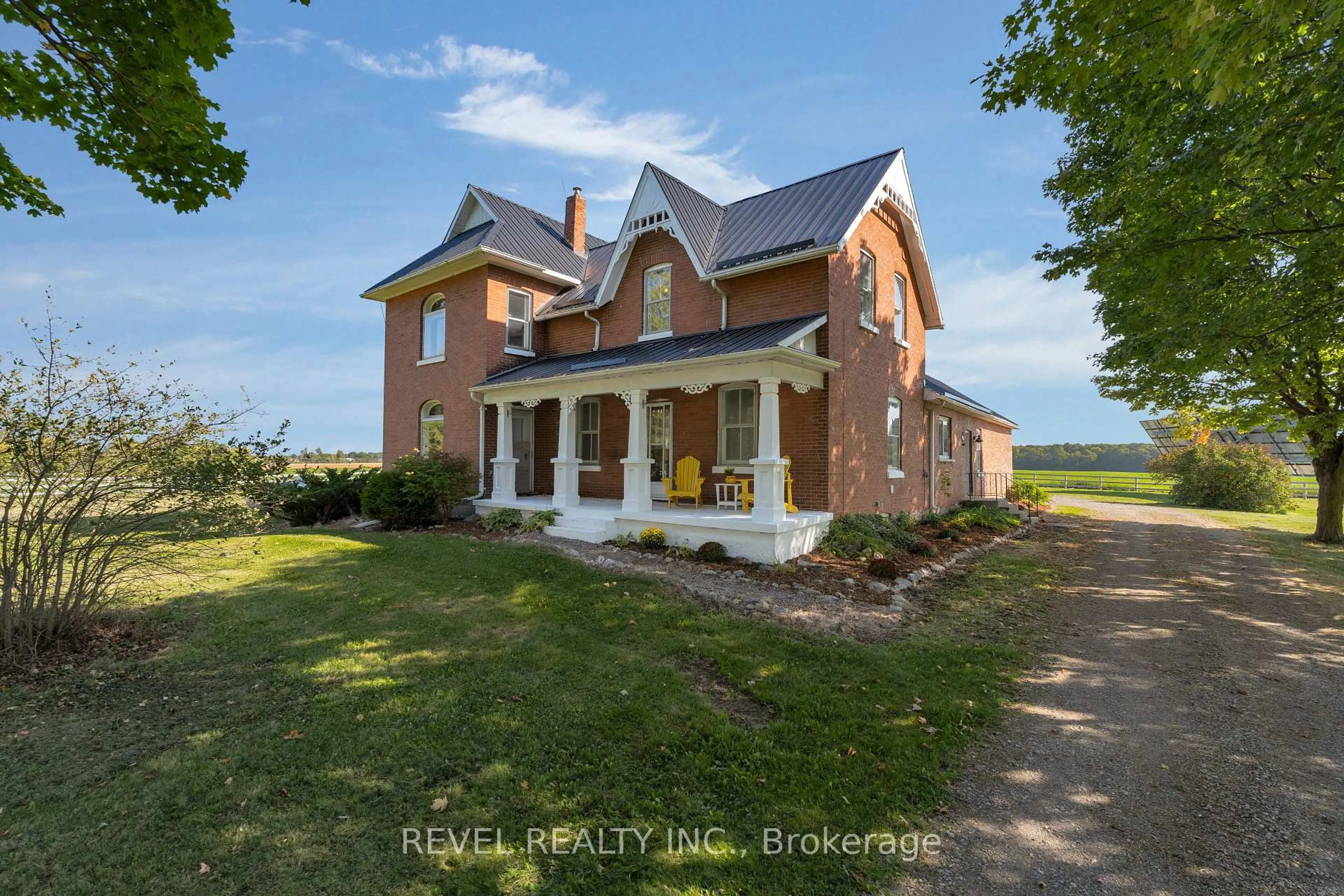 A pic from outside/outdoor area/front of a property/back of a property/a pic from drone, building for 7281 9th Line, Essa Ontario L0L 2N0