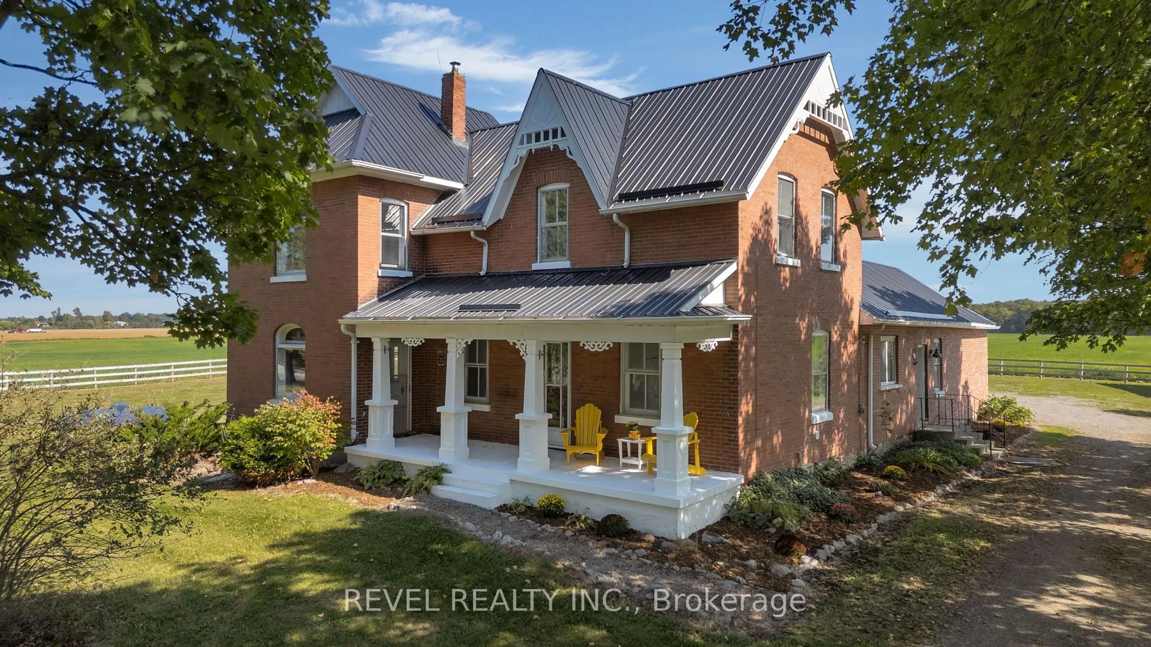 Home with brick exterior material, building for 7281 9th Line, Essa Ontario L0L 2N0