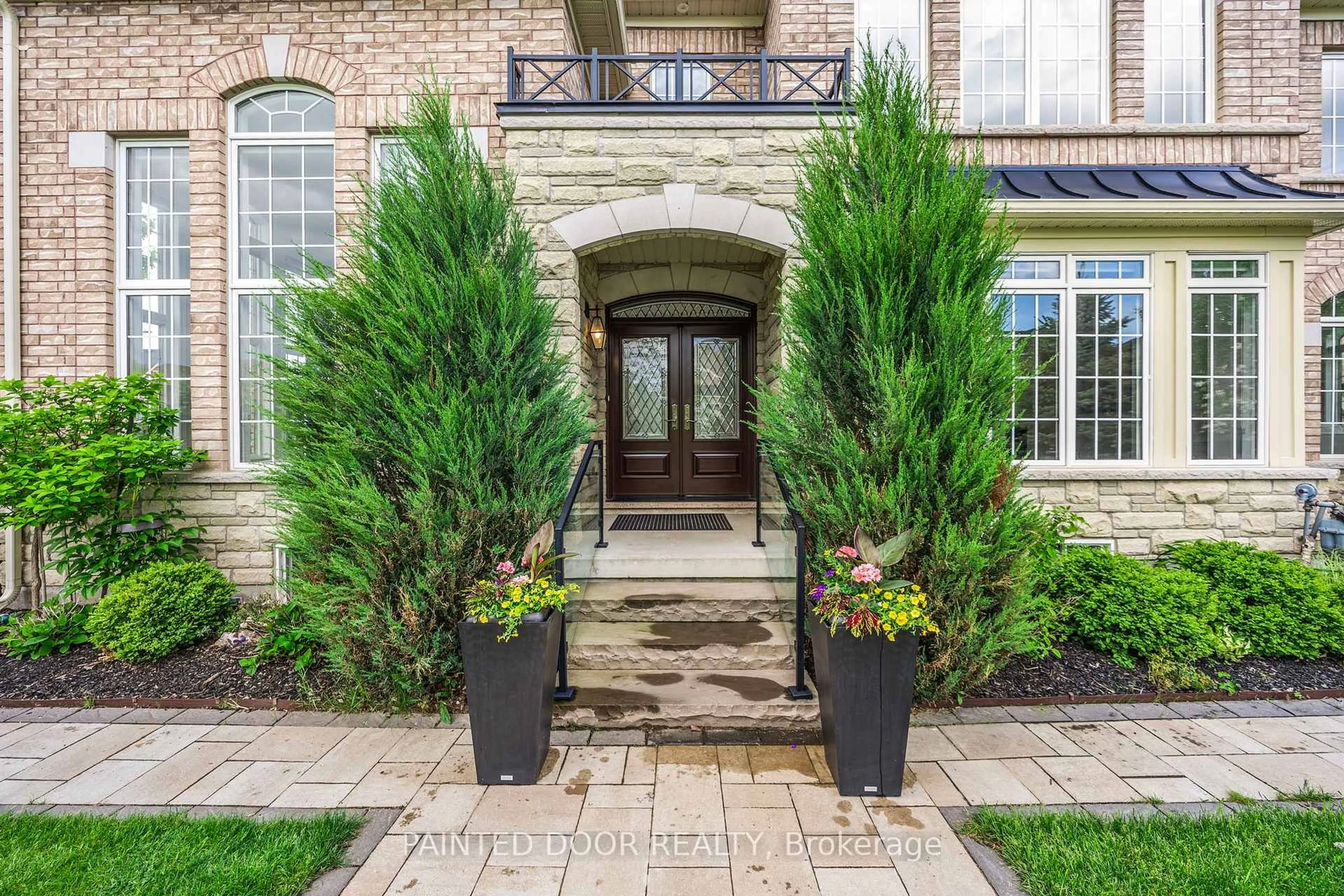 Indoor entryway for 2 Copeland Cres, Innisfil Ontario L0L 1L0