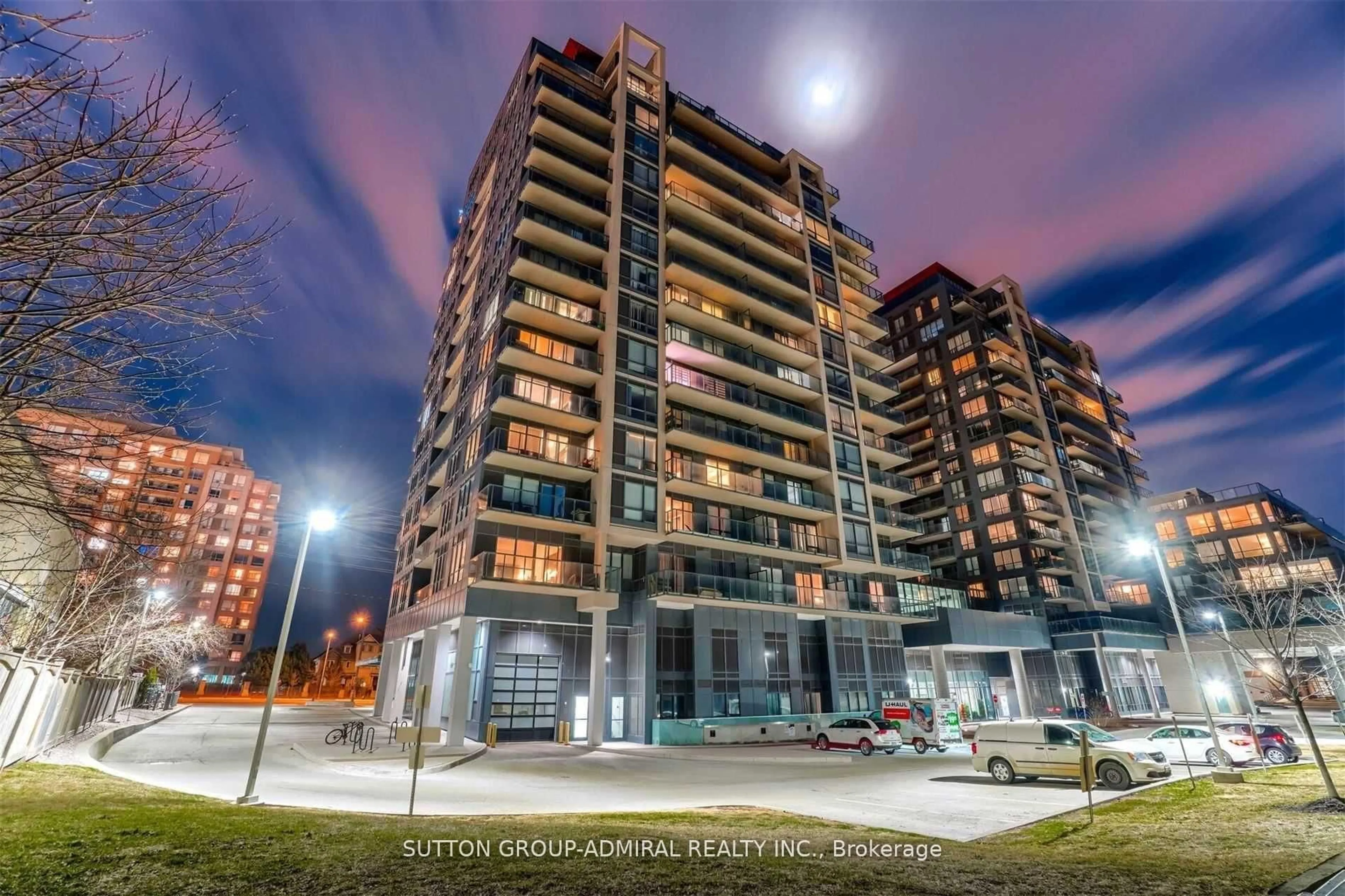 A pic from outside/outdoor area/front of a property/back of a property/a pic from drone, building for 9090 Yonge St #311, Richmond Hill Ontario L4C 0Z1