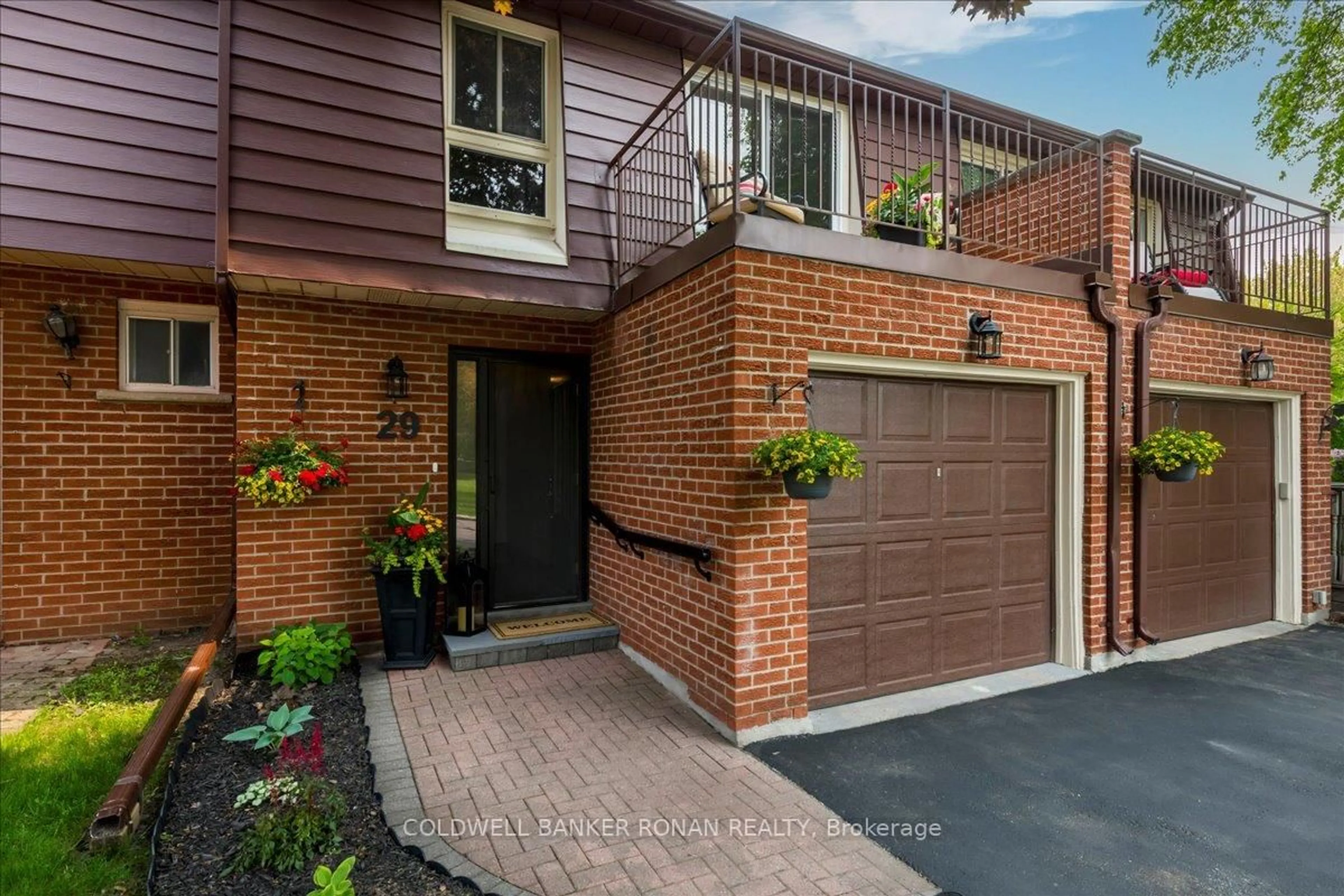 Home with brick exterior material, street for 246 Tupper Blvd #29, New Tecumseth Ontario L9R 1A9