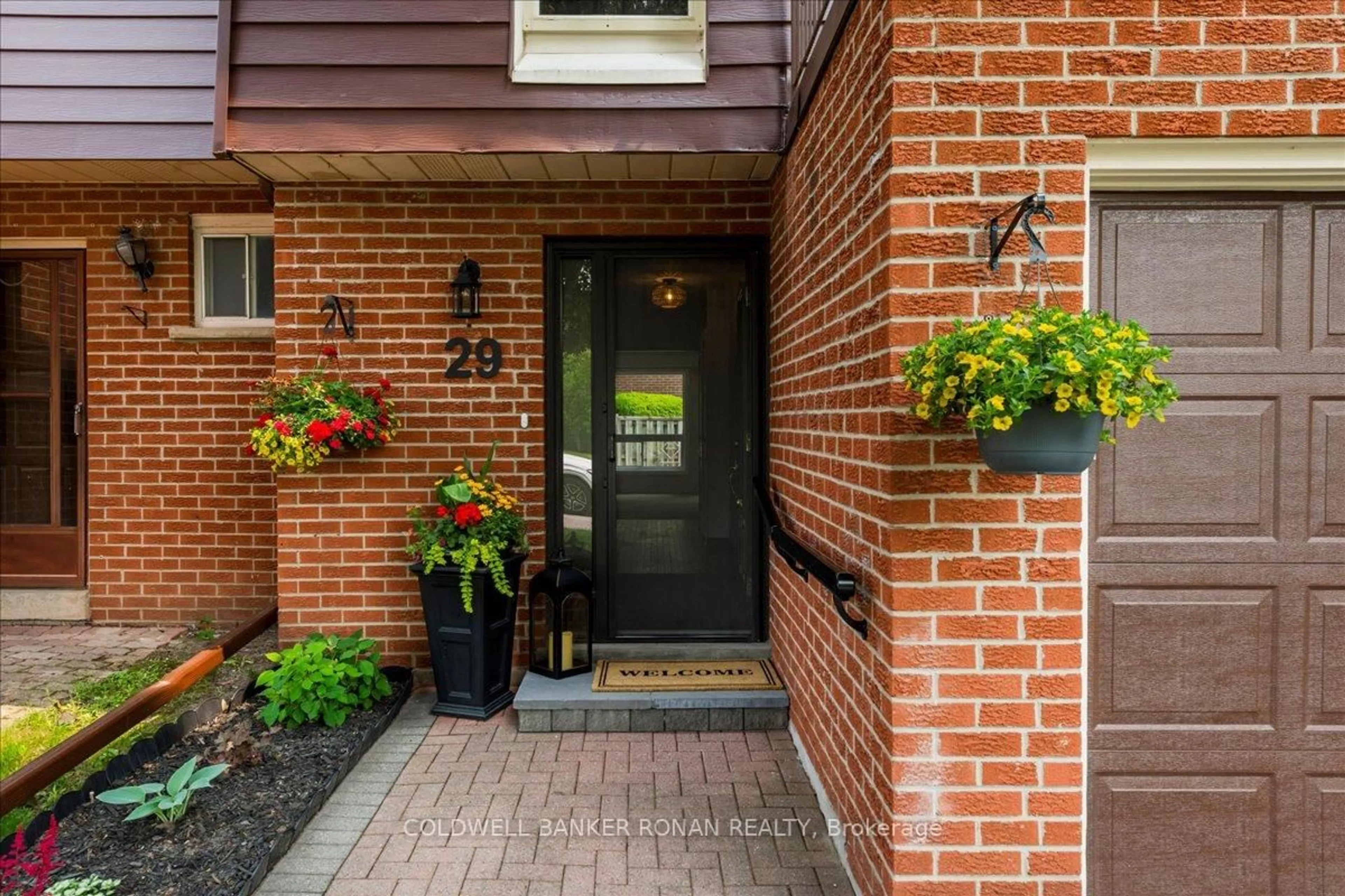 Home with brick exterior material, street for 246 Tupper Blvd #29, New Tecumseth Ontario L9R 1A9