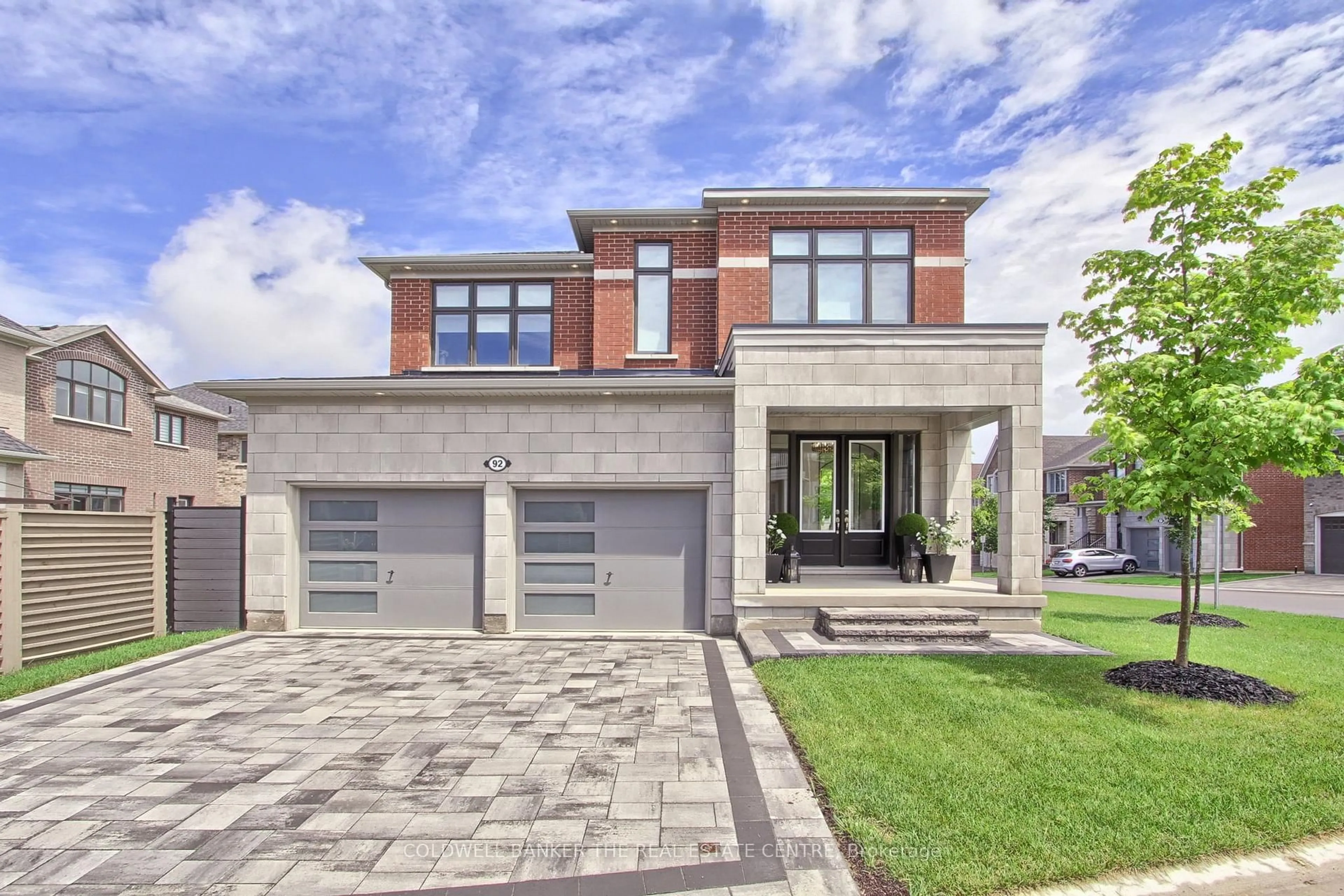Home with brick exterior material, street for 92 Maple Fields Circ, Aurora Ontario L4G 0P5