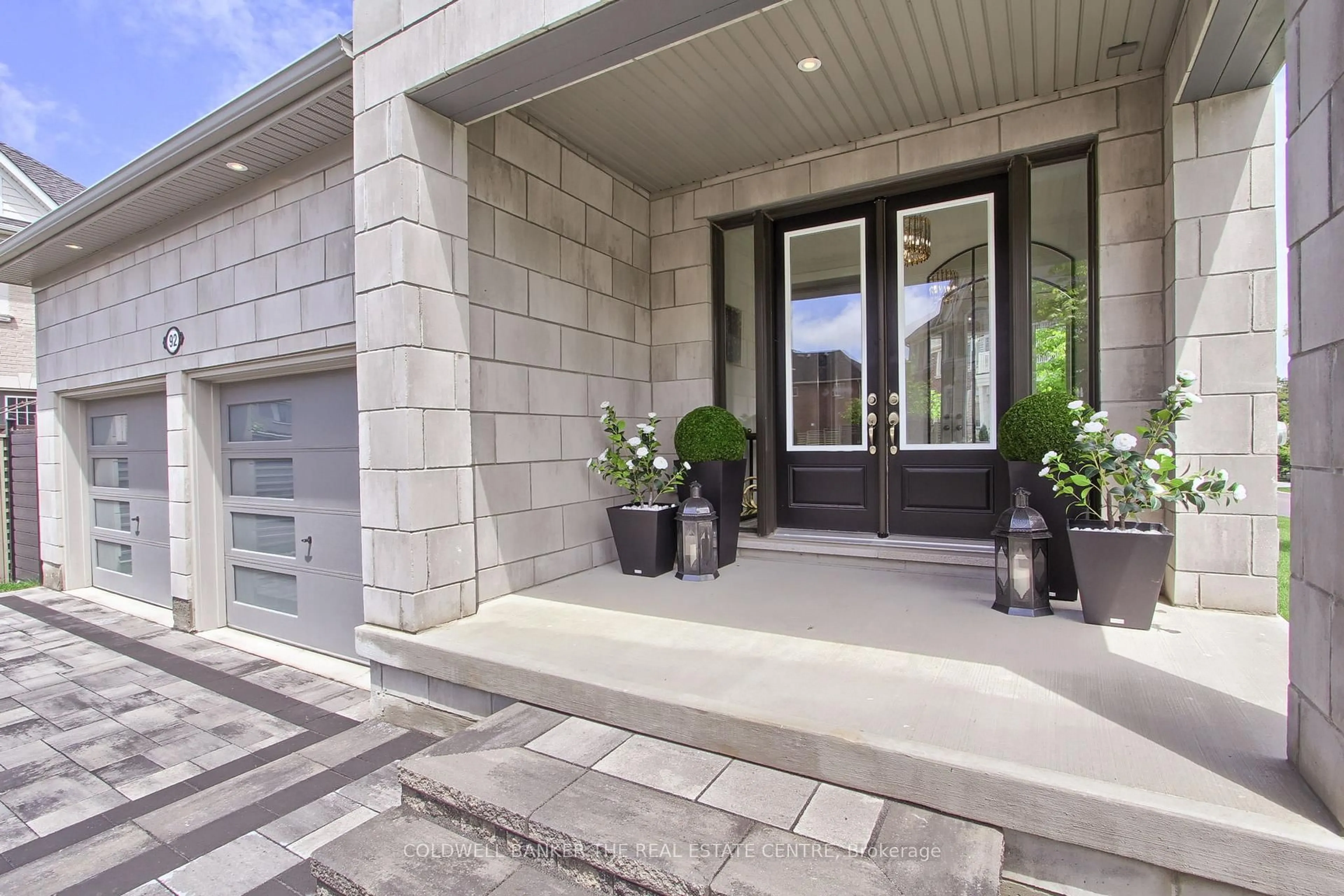 Unknown for 92 Maple Fields Circ, Aurora Ontario L4G 0P5