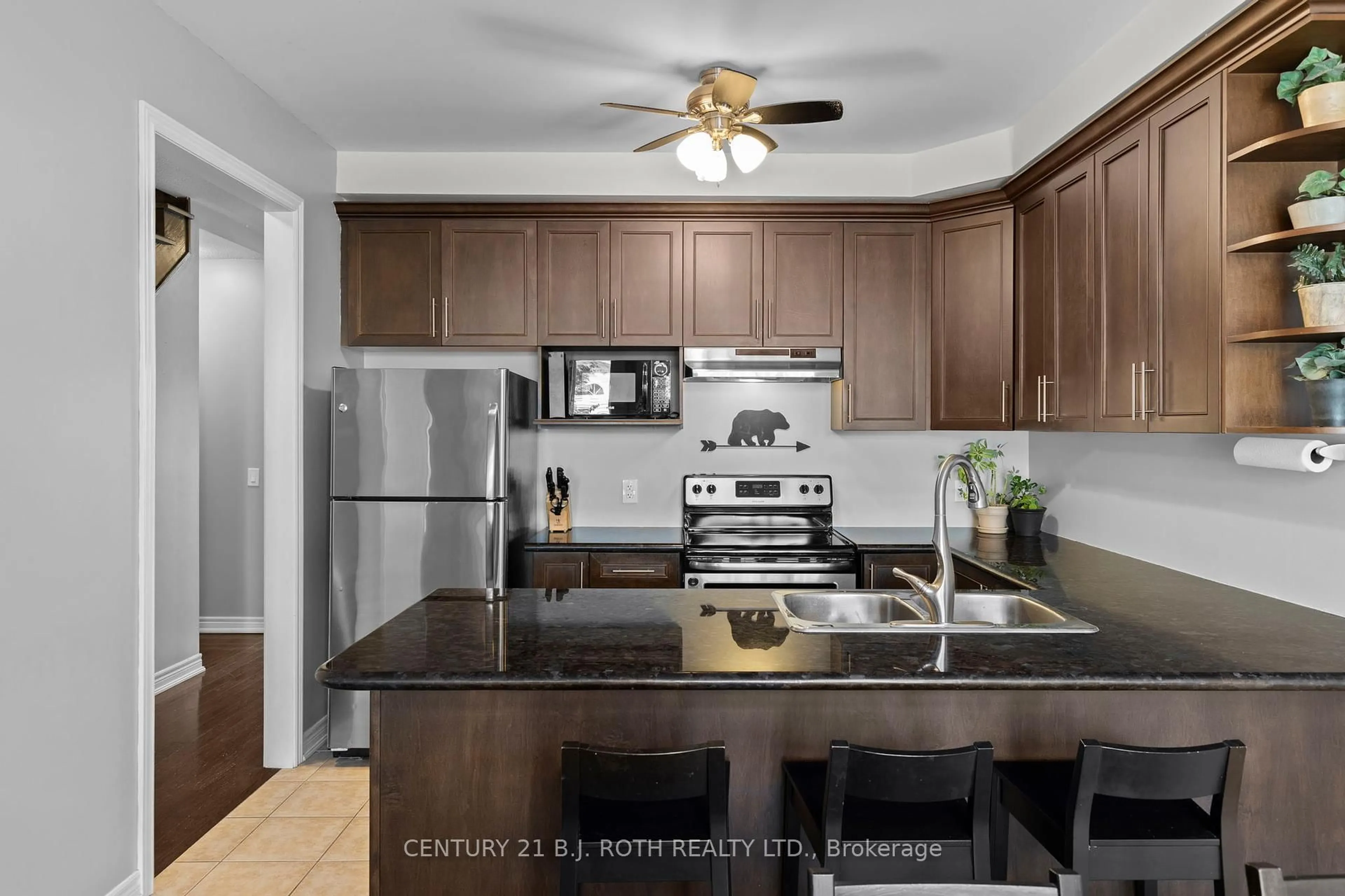 Standard kitchen, unknown for 85 GOSNEL Circ, Bradford West Gwillimbury Ontario L3Z 0G2