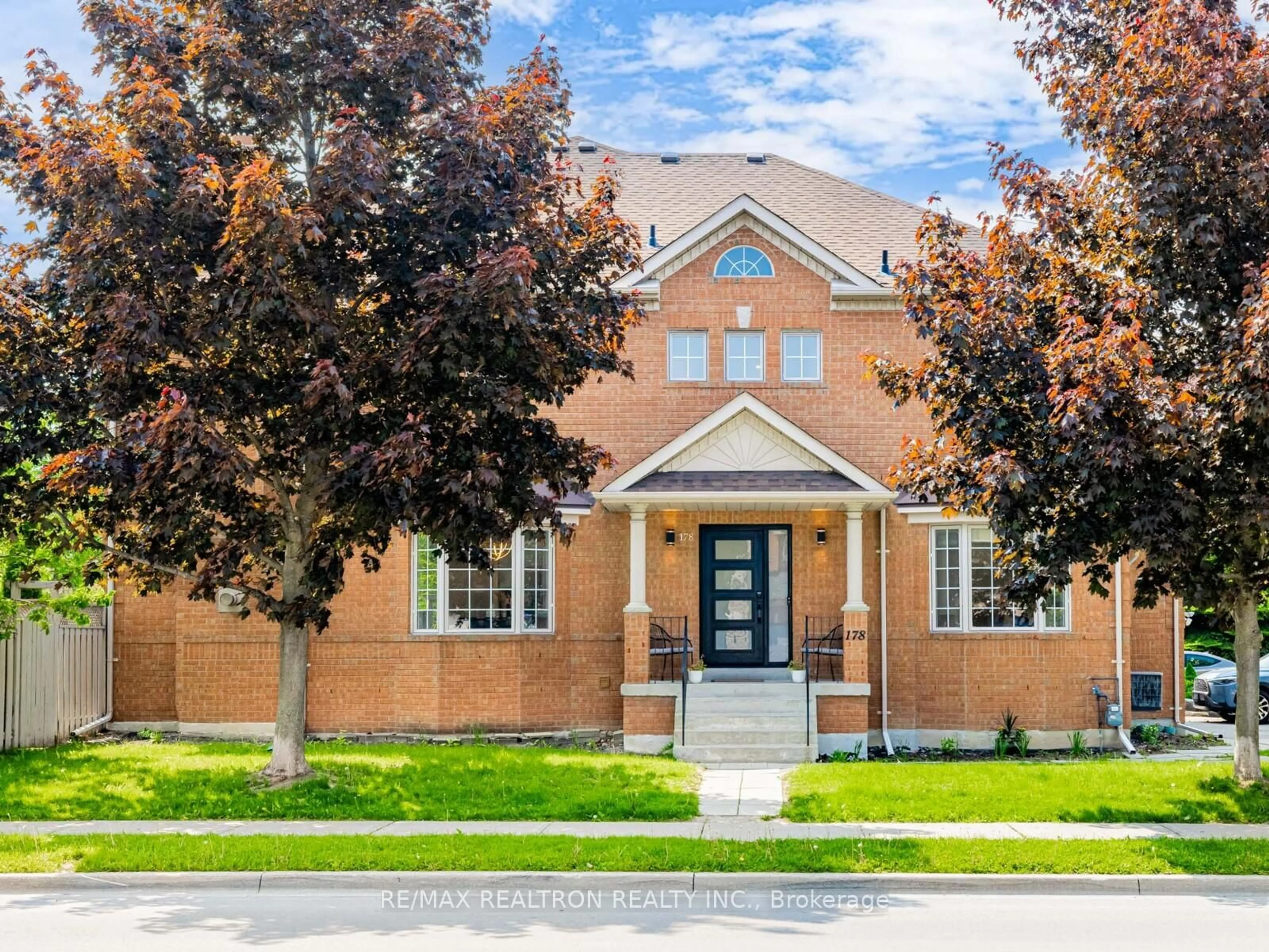 Home with brick exterior material, street for 178 Jordanray Blvd, Newmarket Ontario L3X 2P4