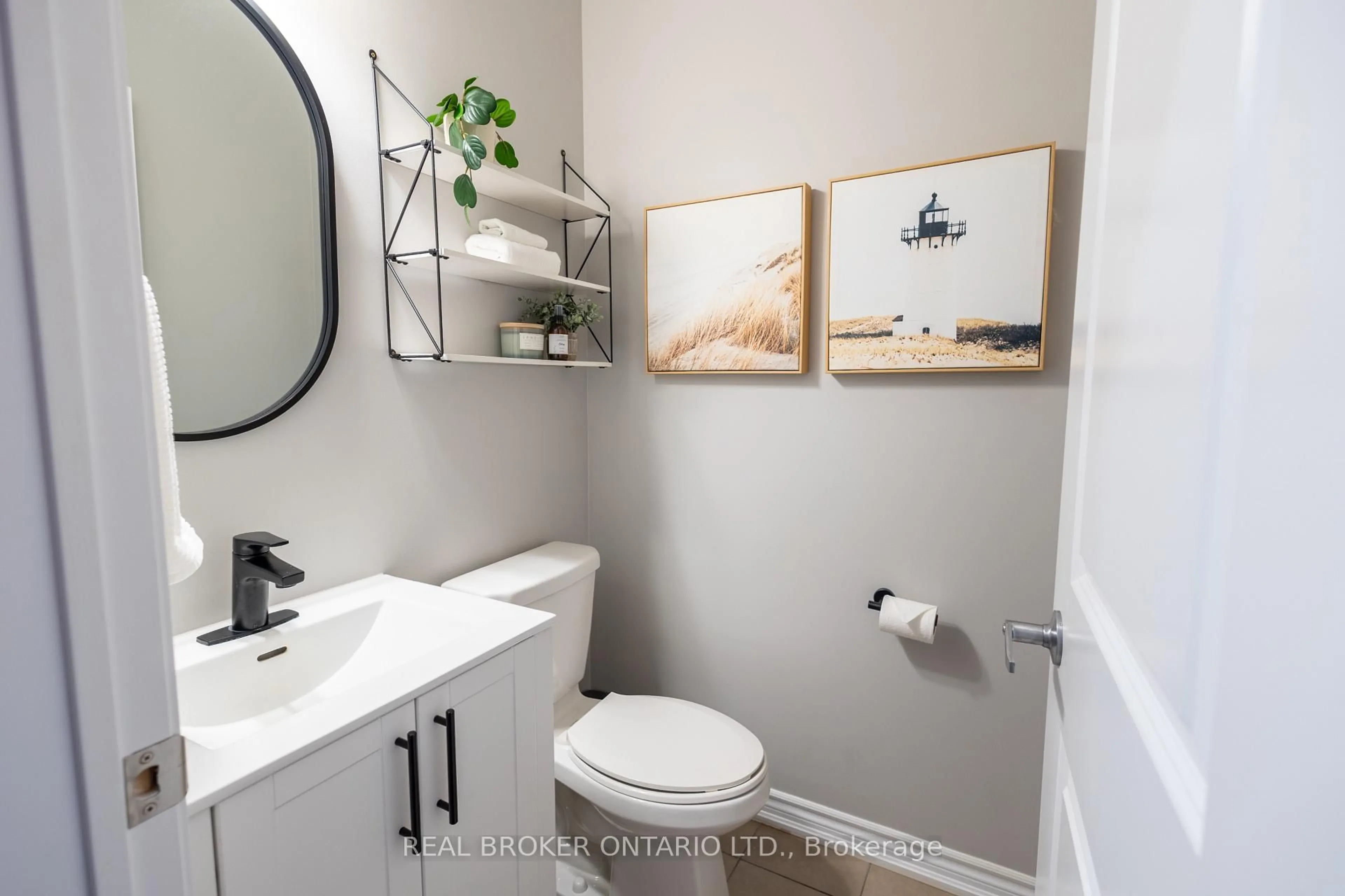 Contemporary bathroom, ceramic/tile floor for 106 Chessington Ave, East Gwillimbury Ontario L9N 0R6