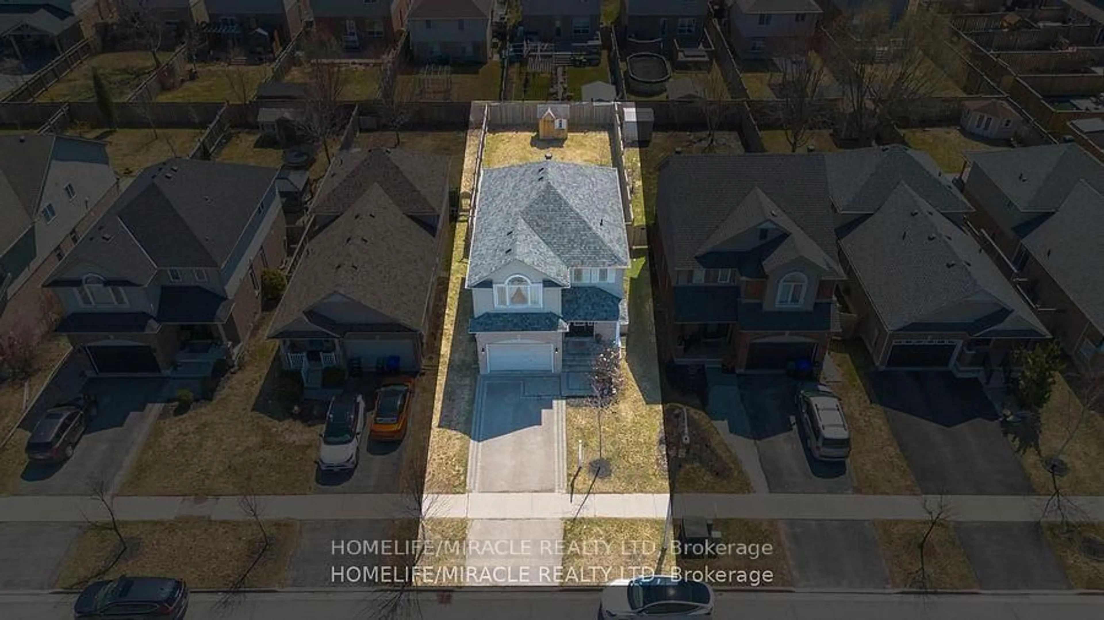 A pic from outside/outdoor area/front of a property/back of a property/a pic from drone, street for 81 Shephard Ave, New Tecumseth Ontario L9R 2G3