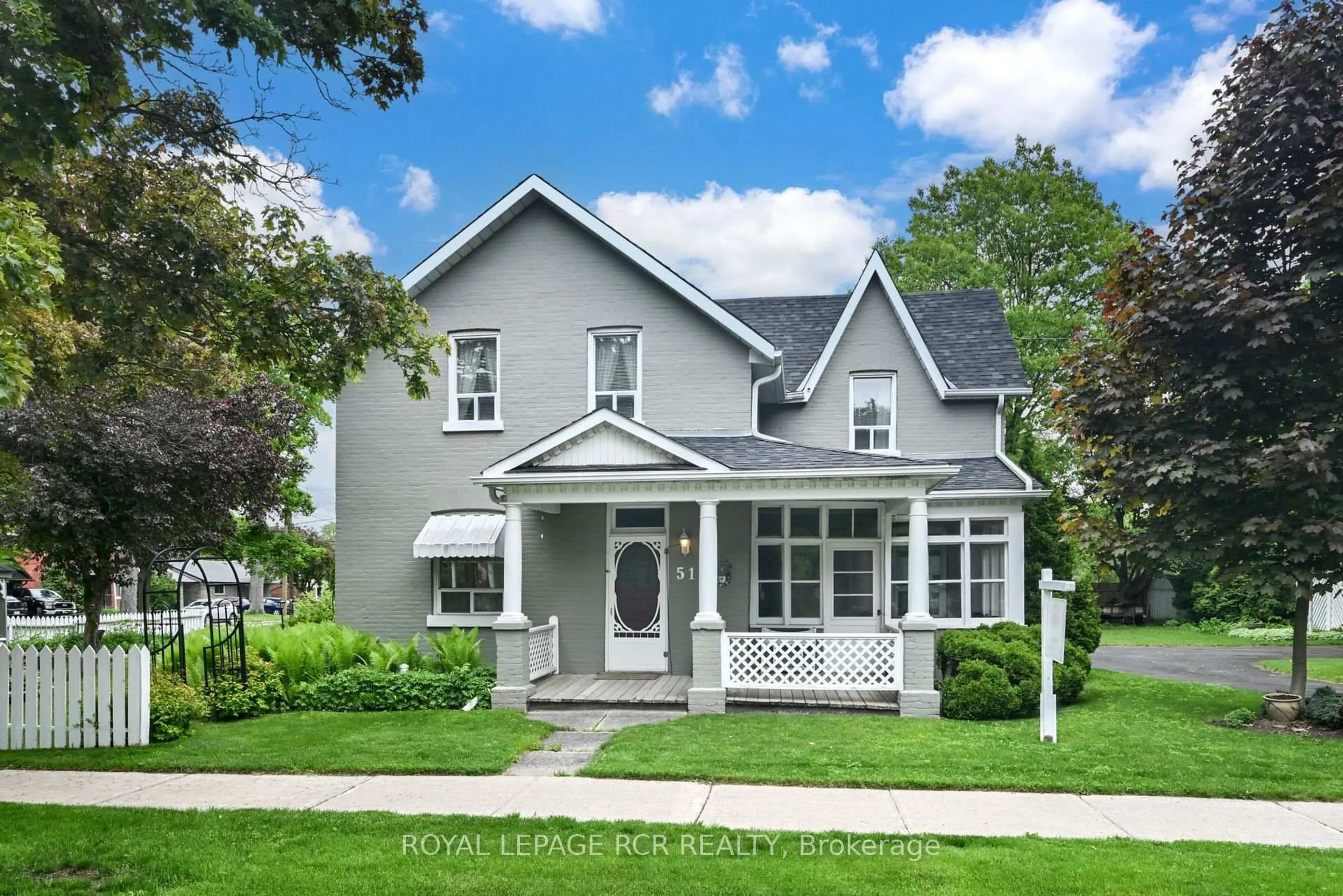 Home with vinyl exterior material, street for 51 Ontario St, New Tecumseth Ontario L9R 1H4