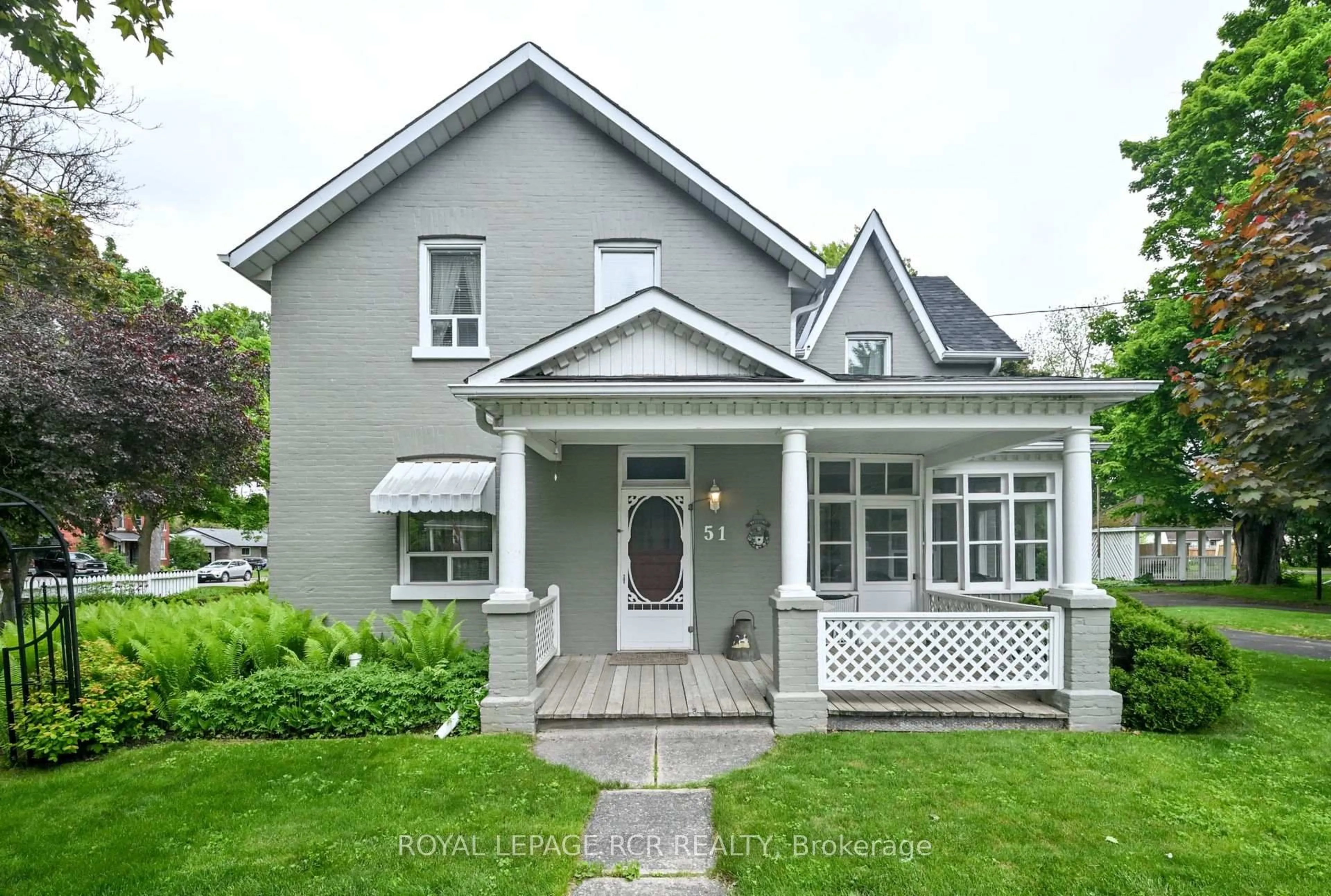 Home with vinyl exterior material, street for 51 Ontario St, New Tecumseth Ontario L9R 1H4