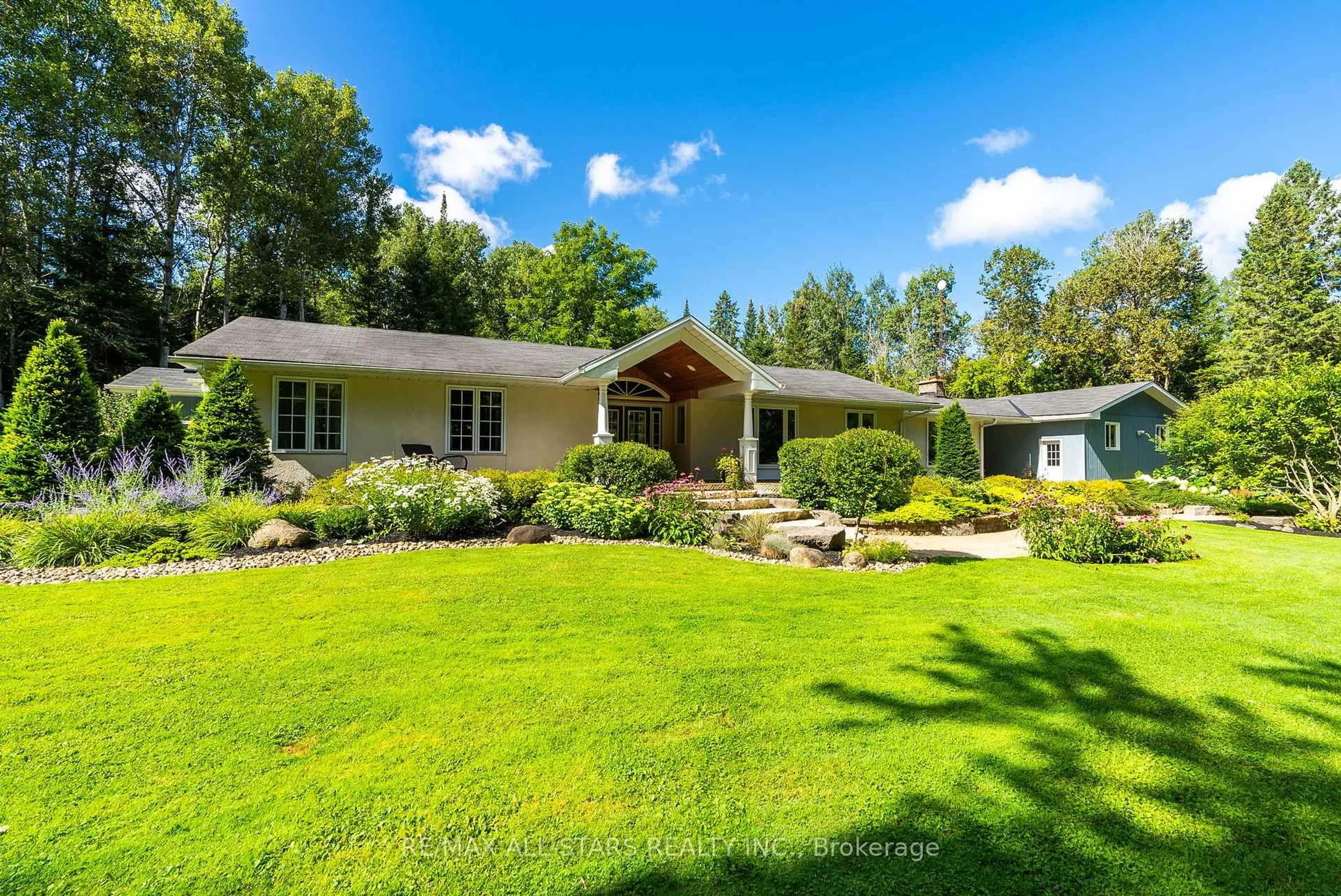 Unknown for 523 Davis Dr, Uxbridge Ontario L9P 1R1