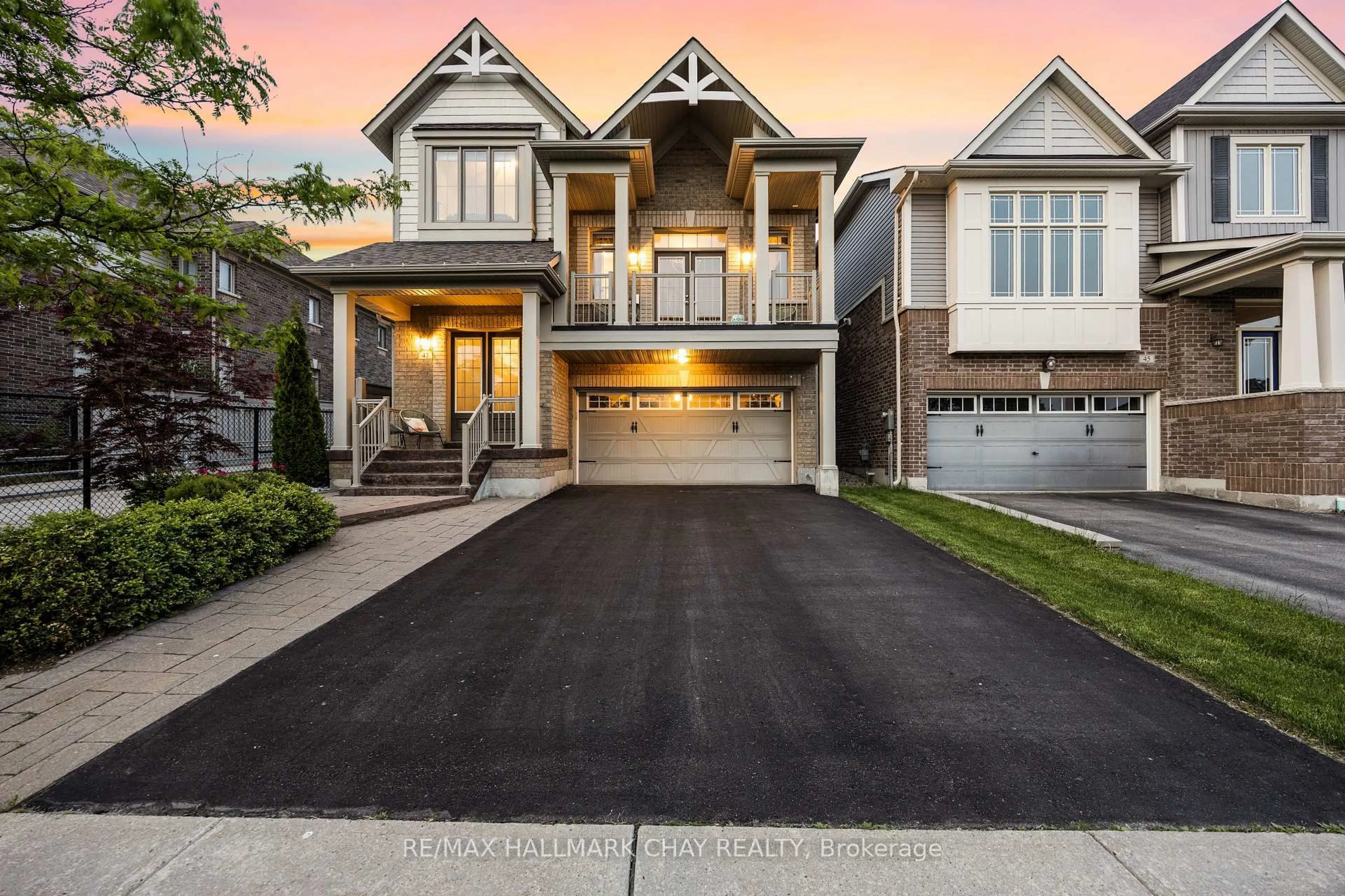 Home with brick exterior material, street for 47 Kennedy Blvd, New Tecumseth Ontario L9R 0L7