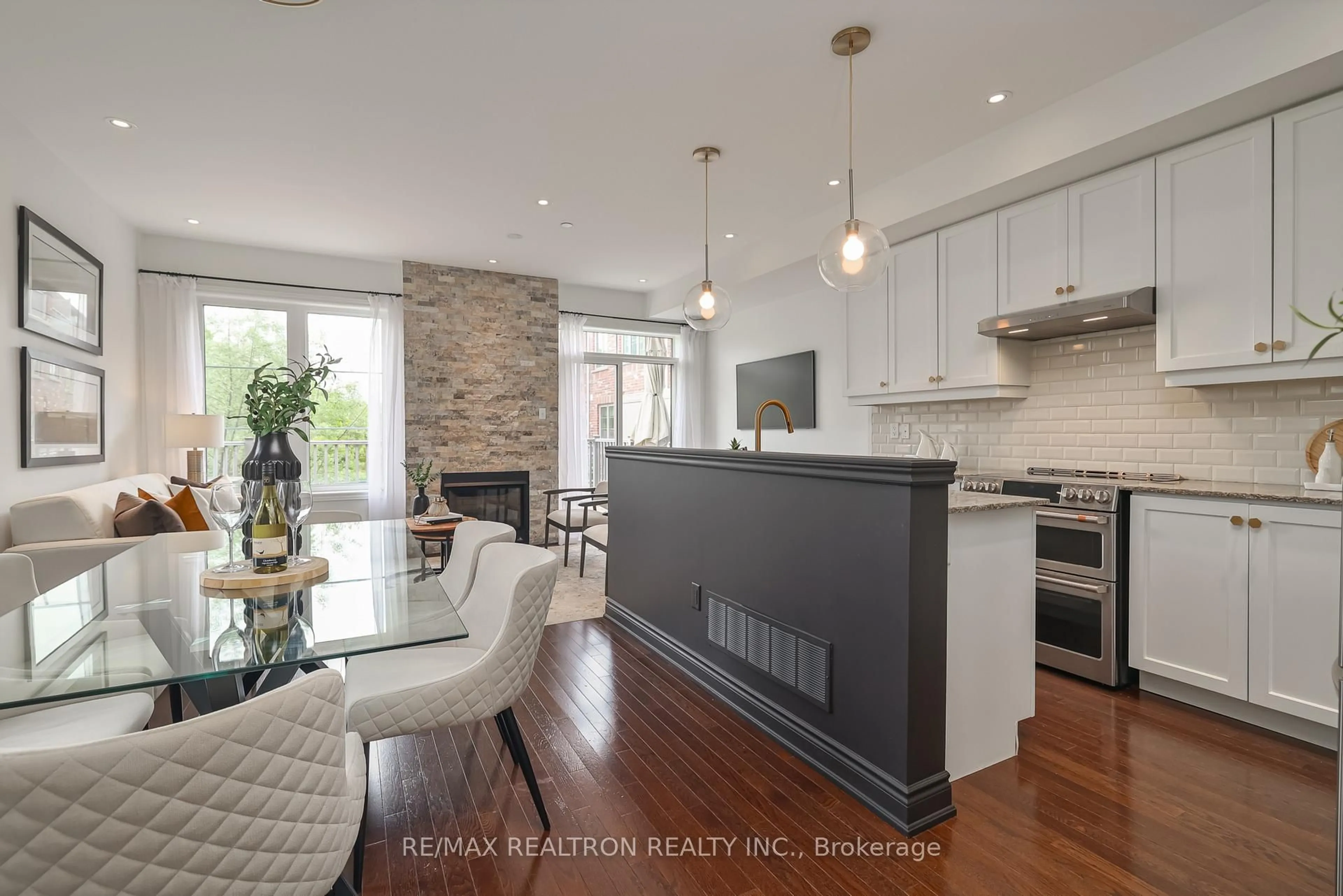 Open concept kitchen, unknown for 1331 Major Mackenzie Dr #136, Vaughan Ontario L6A 4W4