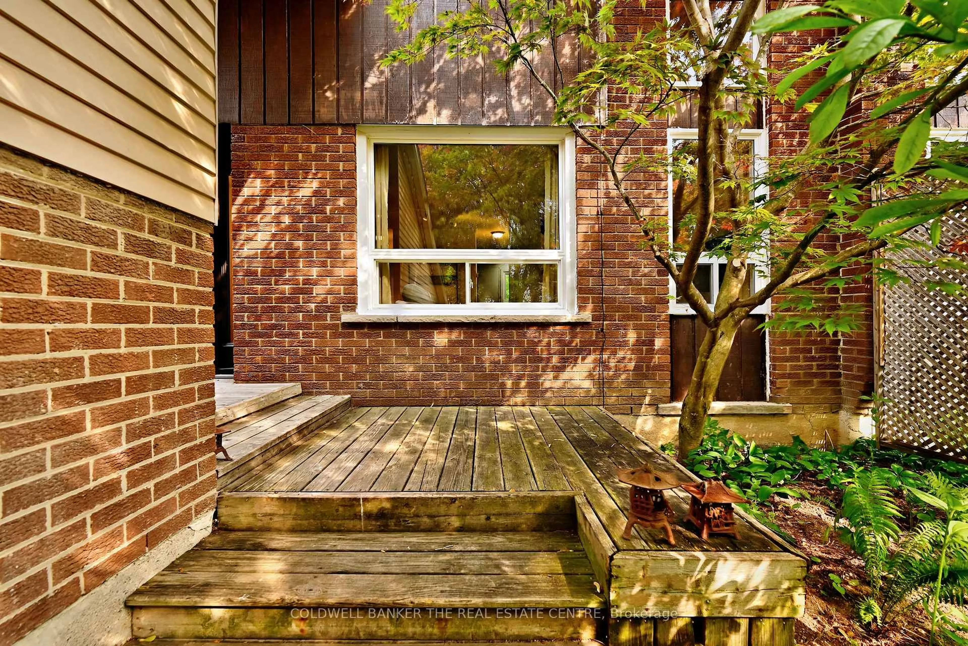 Home with brick exterior material, street for 353 Maplegrove Ave, Bradford West Gwillimbury Ontario L3Z 1V8