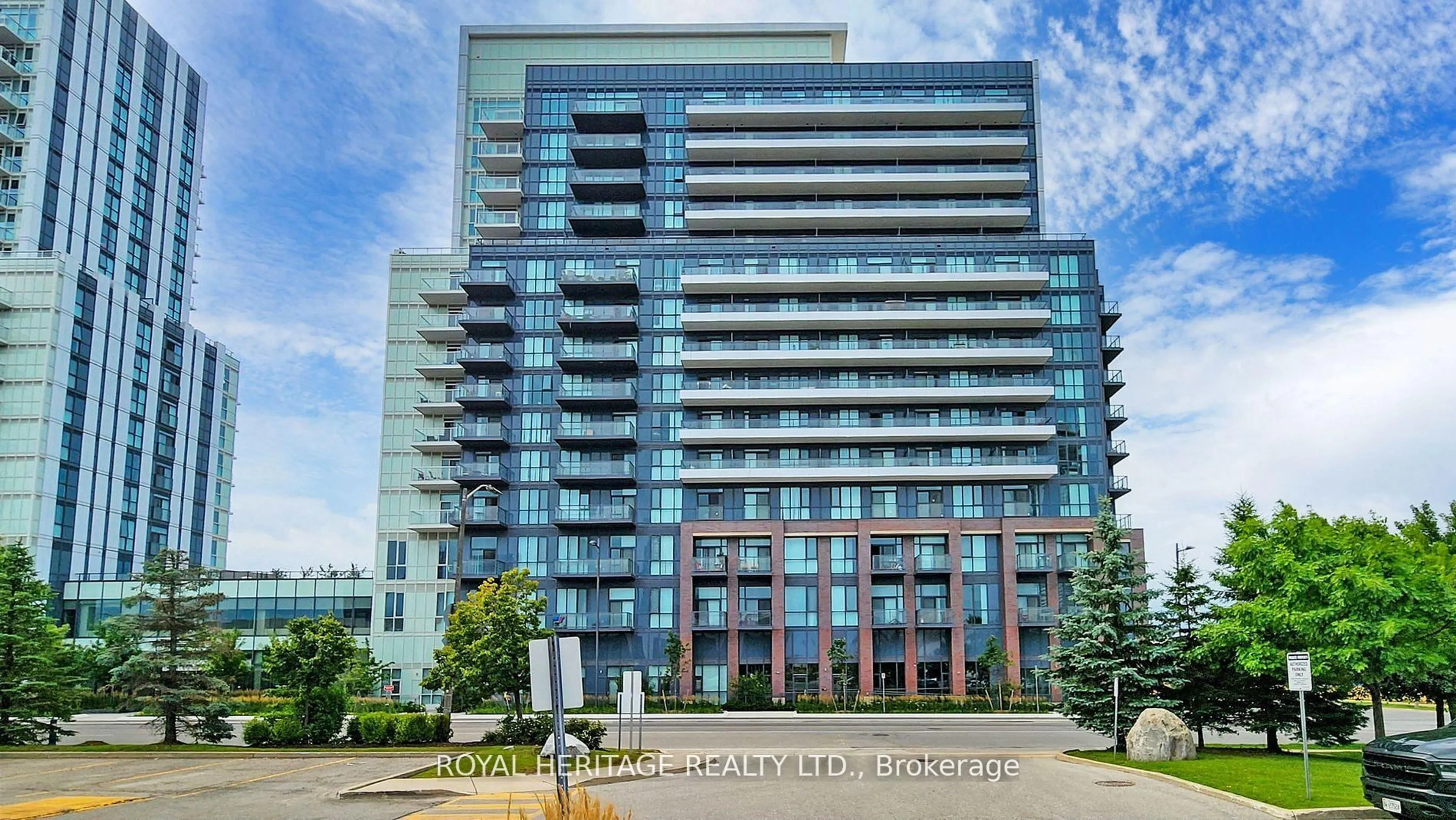 Unknown for 10 Honeycrisp Cres #819, Vaughan Ontario L4K 0M7
