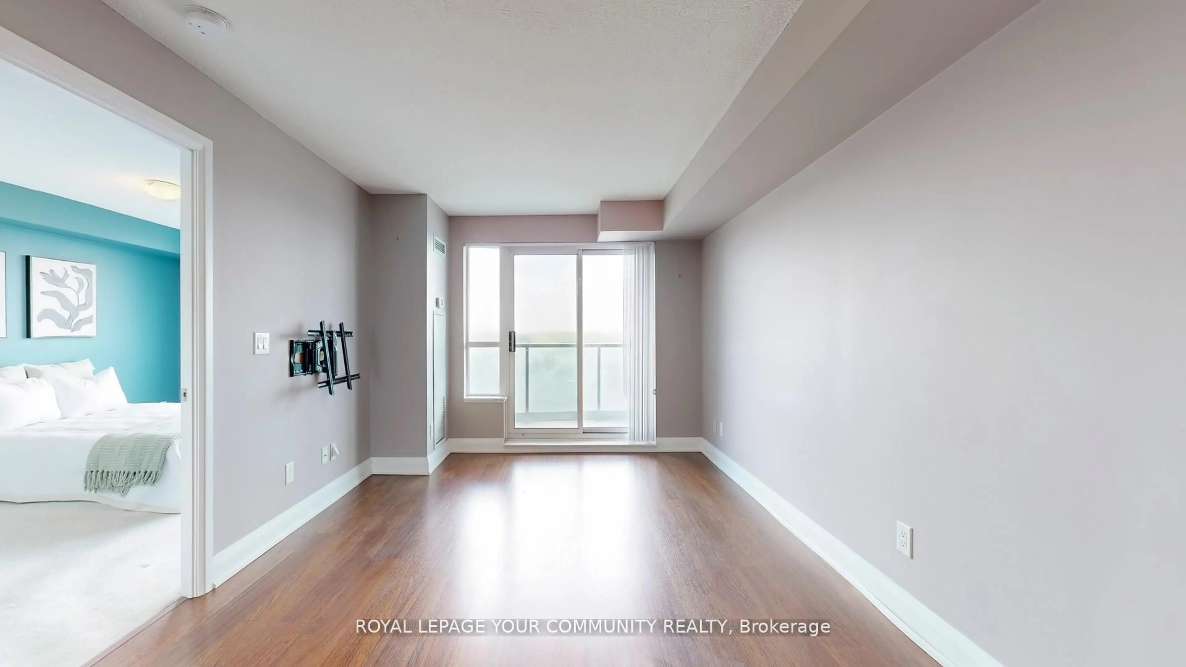 A pic of a room for 30 North Park Rd #812, Vaughan Ontario L4J 0G6