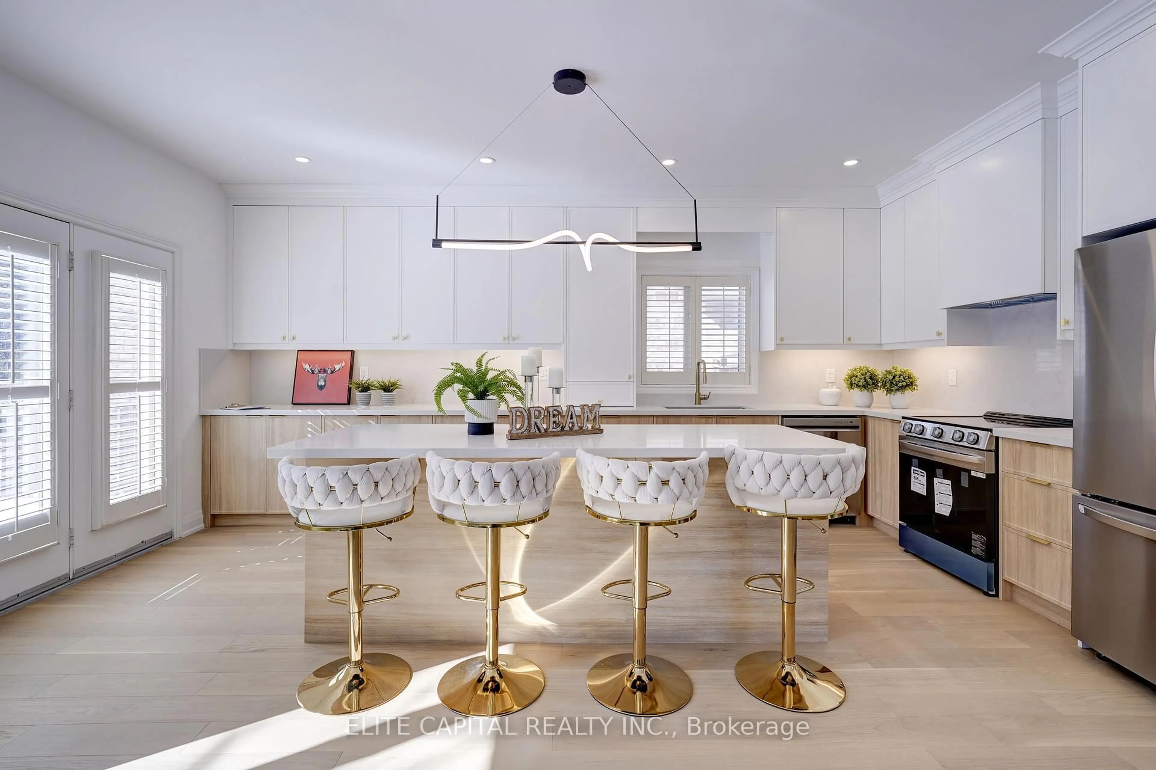 Contemporary kitchen, ceramic/tile floor for 123 Stave Cres, Richmond Hill Ontario L4C 0S9