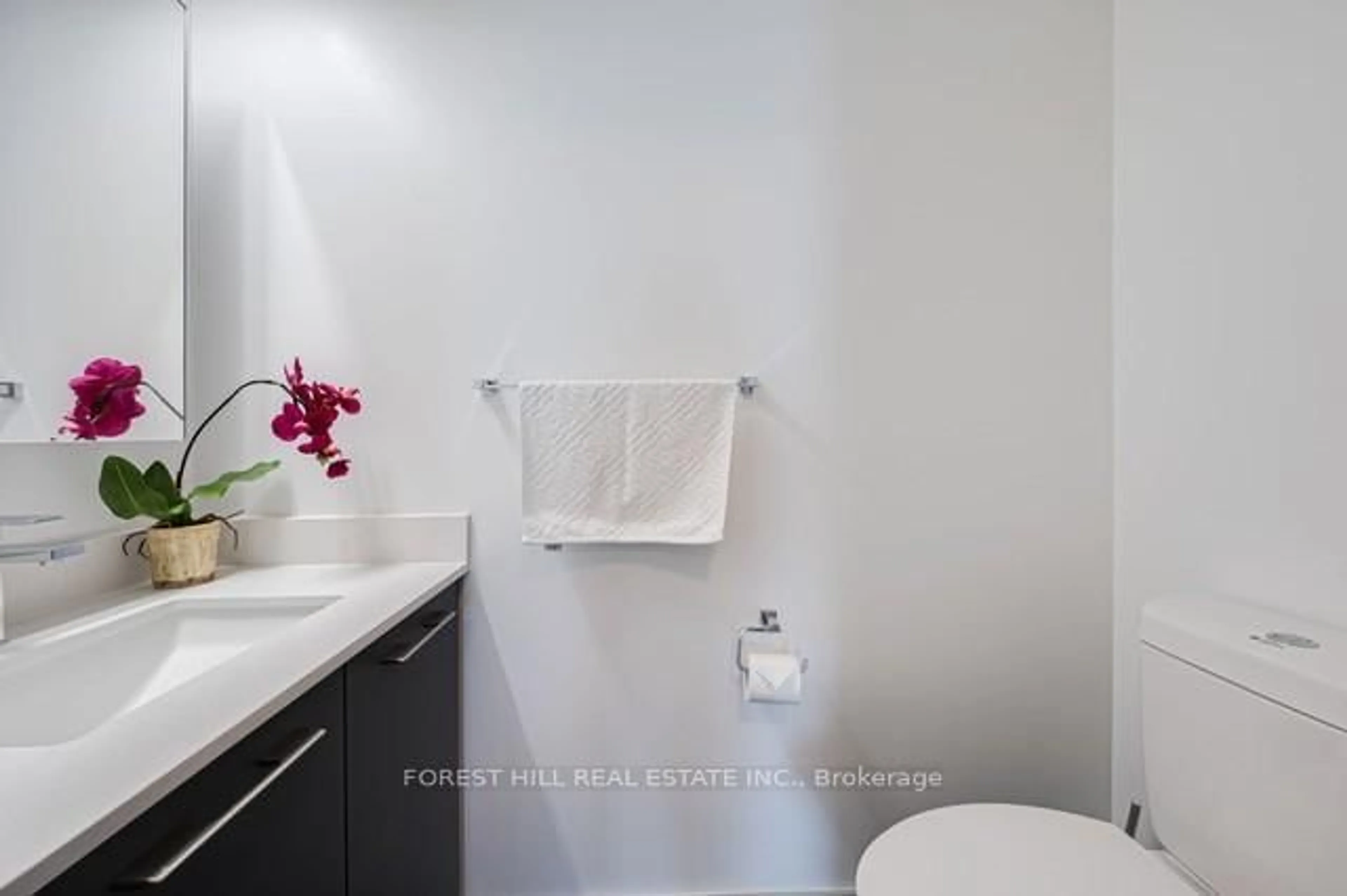 Standard bathroom, unknown for 8 Water Walk Dr #4510, Markham Ontario L3R 6L4