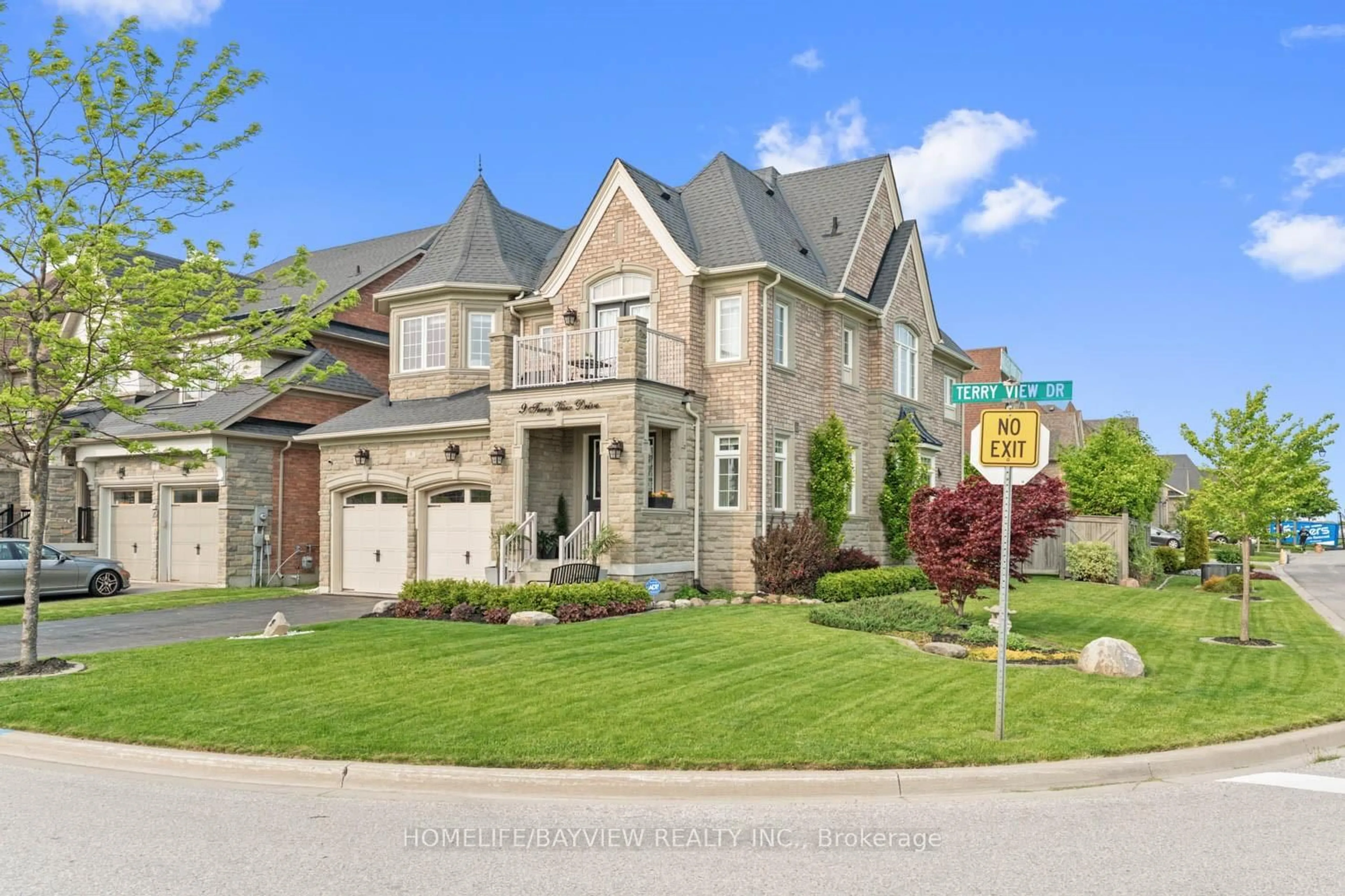 Home with brick exterior material, street for 9 Terry View Dr, King Ontario L7B 0B7