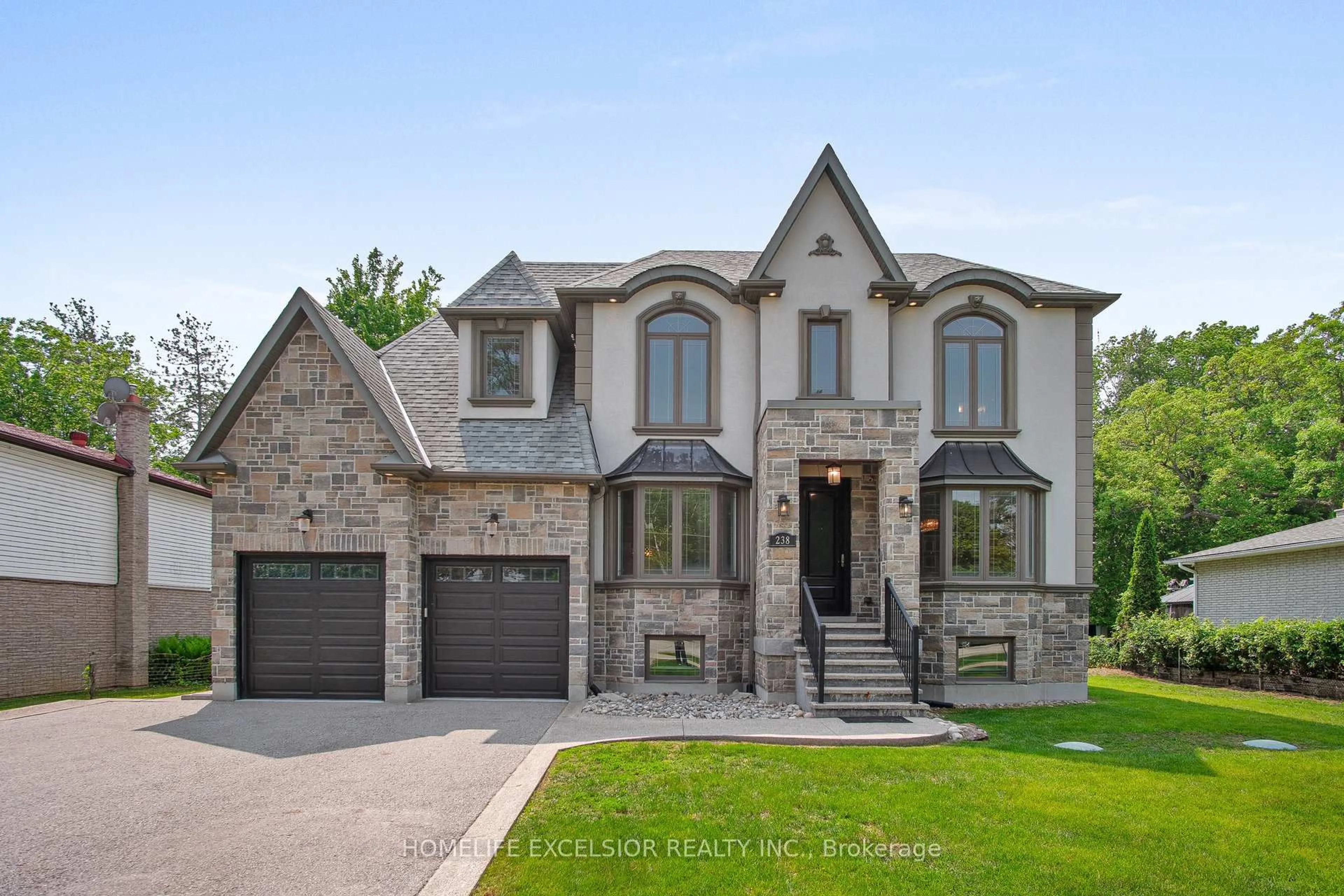 Home with brick exterior material, street for 238 Sand Rd, East Gwillimbury Ontario L9N 1K1